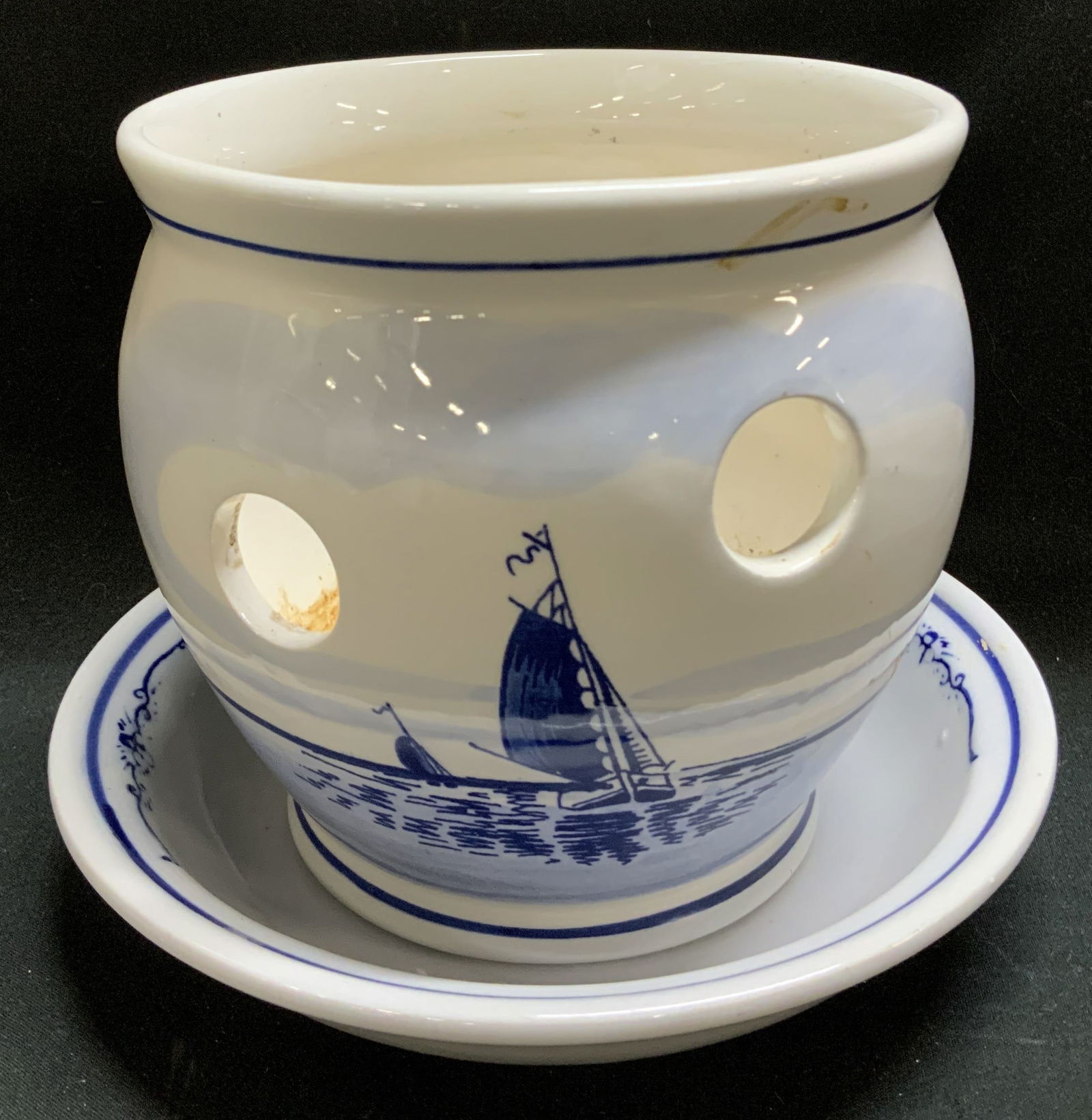 Delfts Blue Painted Ceramic Bulb Planter & Saucer (1 of 7)