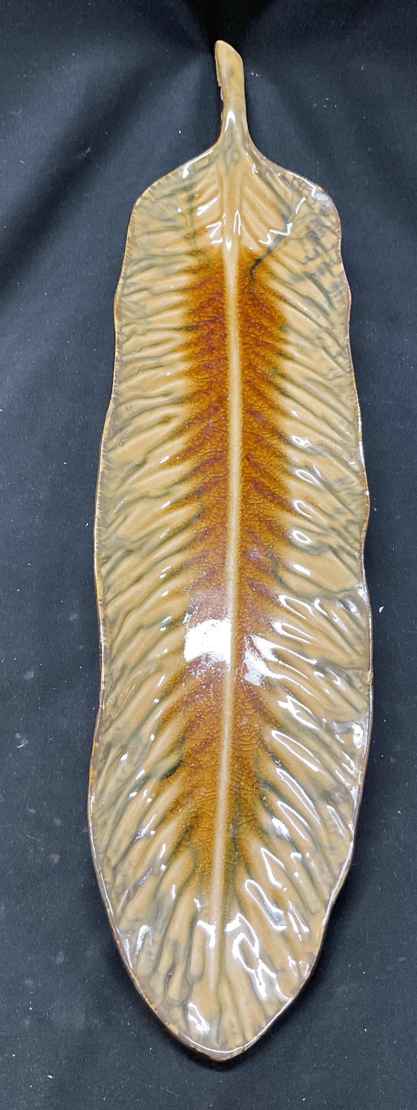Vintage Ceramic Leaf Shaped Serving Tray (1 of 10)