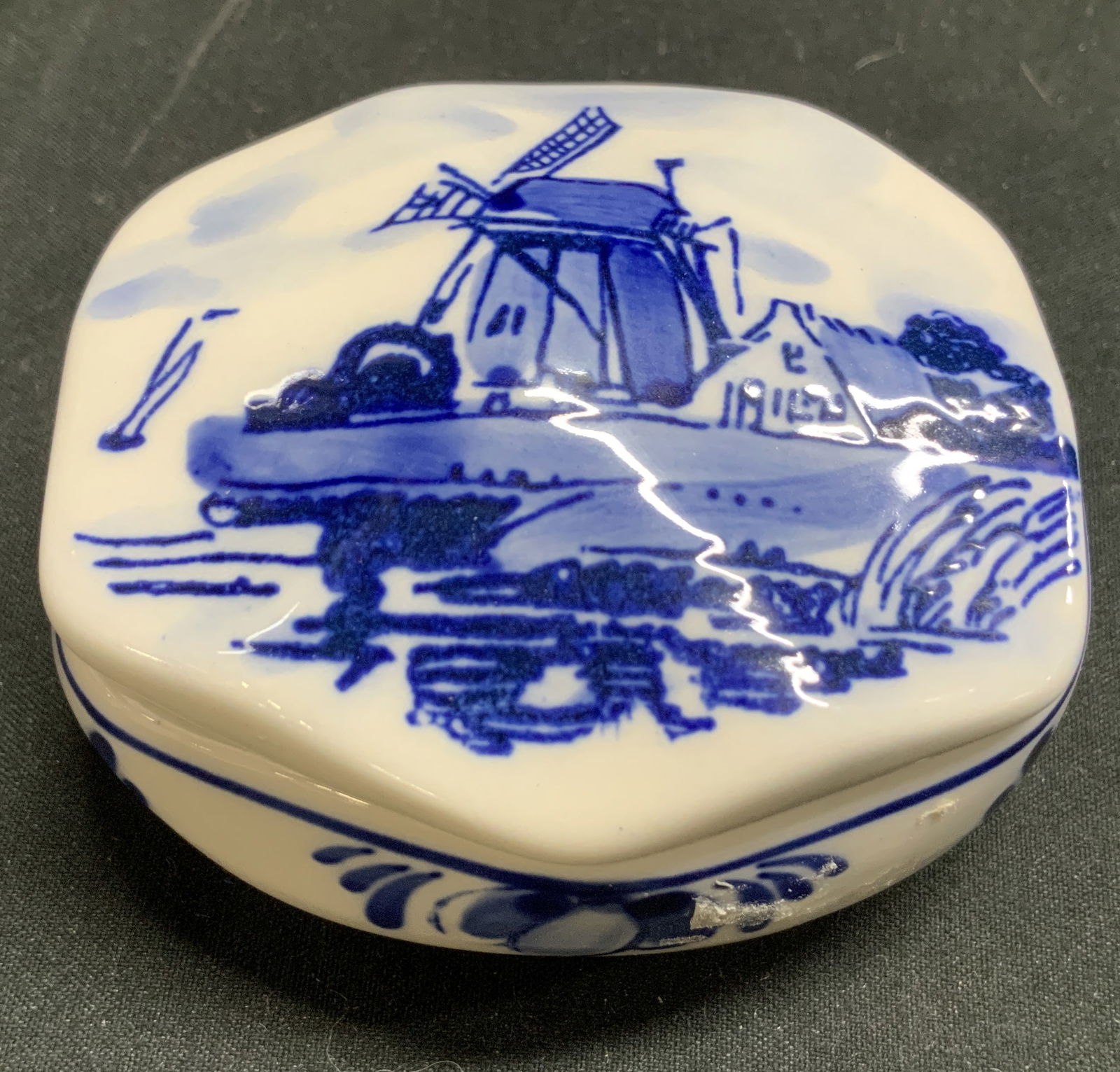 D.A.I.C. Hand Painted Delft Blue Trinket Box (1 of 6)