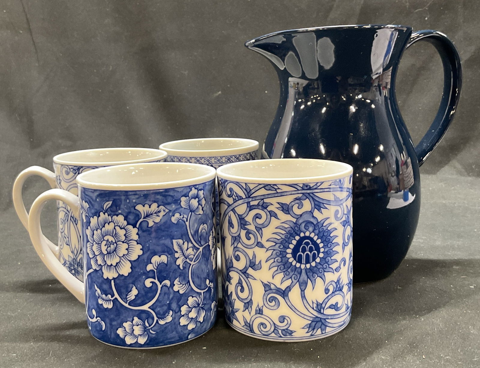 Lot 5 SGND Takahashi+ Mugs & Pitcher Japan (1 of 12)