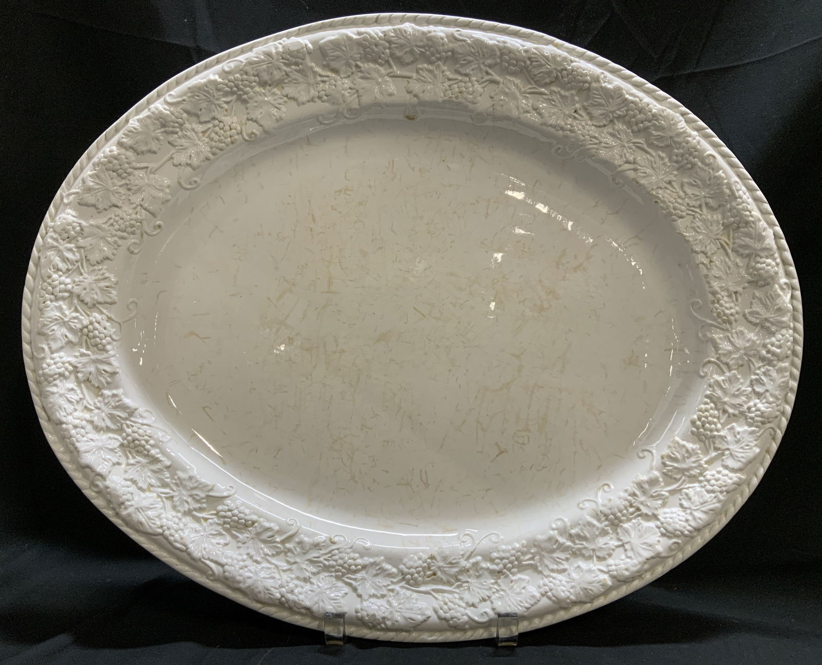 Vtg Embossed Grape Leaf Ceramic Platter ITALY (1 of 6)