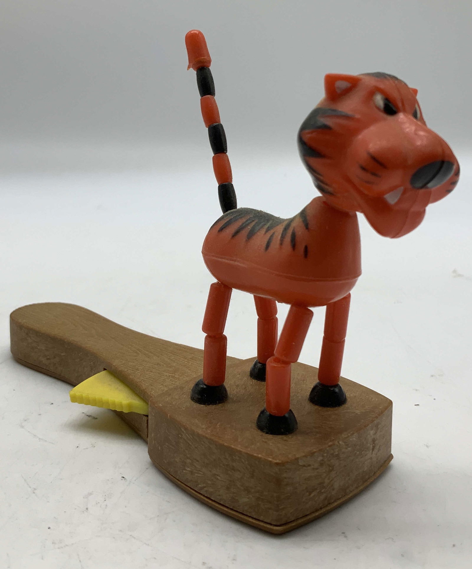 Vntg British Tiger Thumb Puppet Toy (1 of 6)