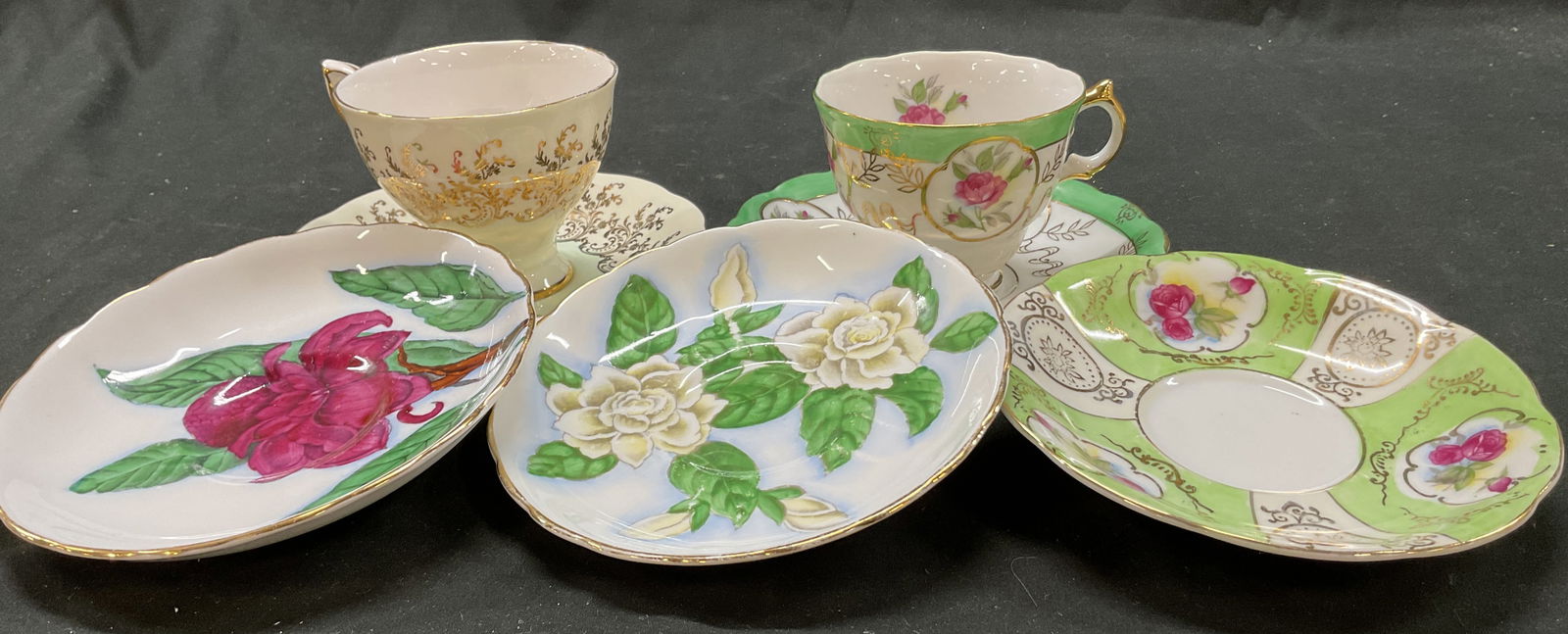 Lot 7 Royal Standard & Tuscan Tableware England (1 of 19)