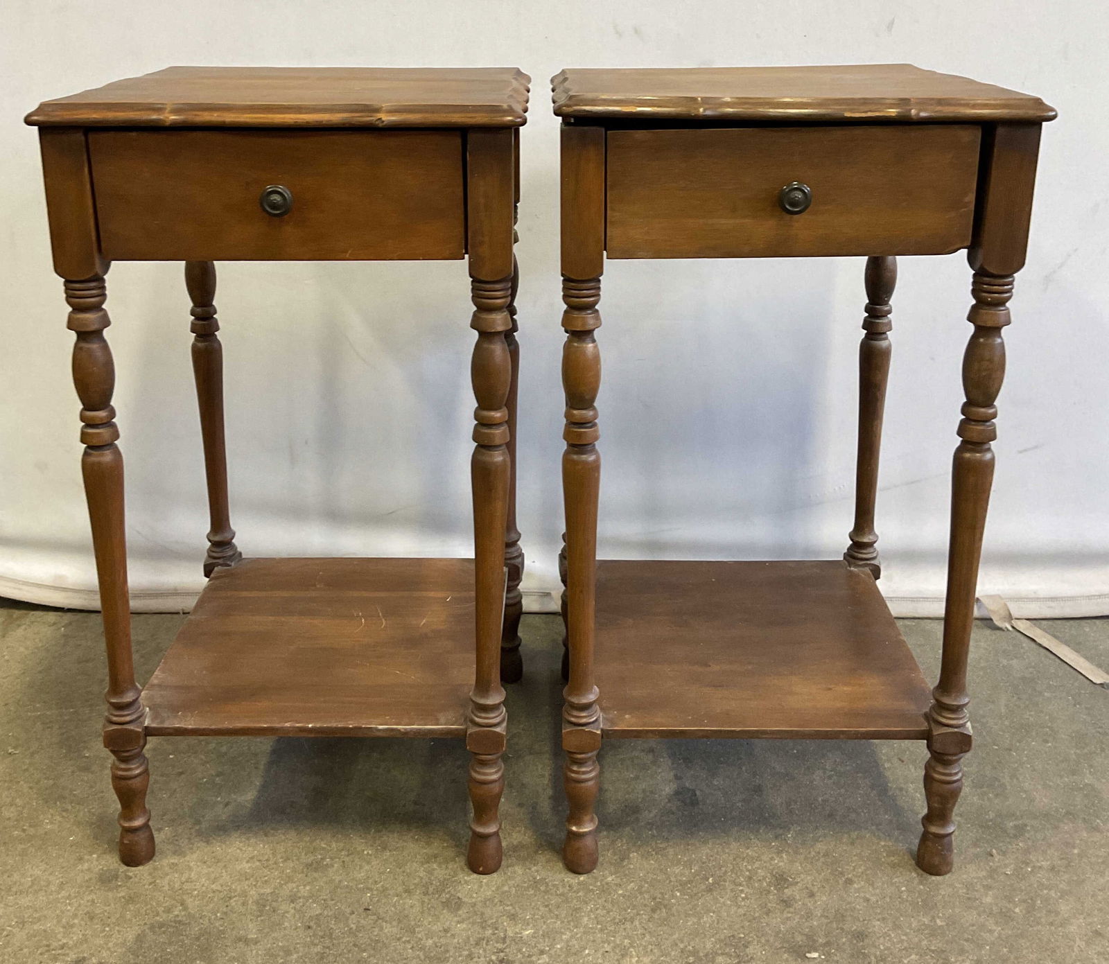 Pair Vintage Wooden Scalloped End Tables (1 of 7)