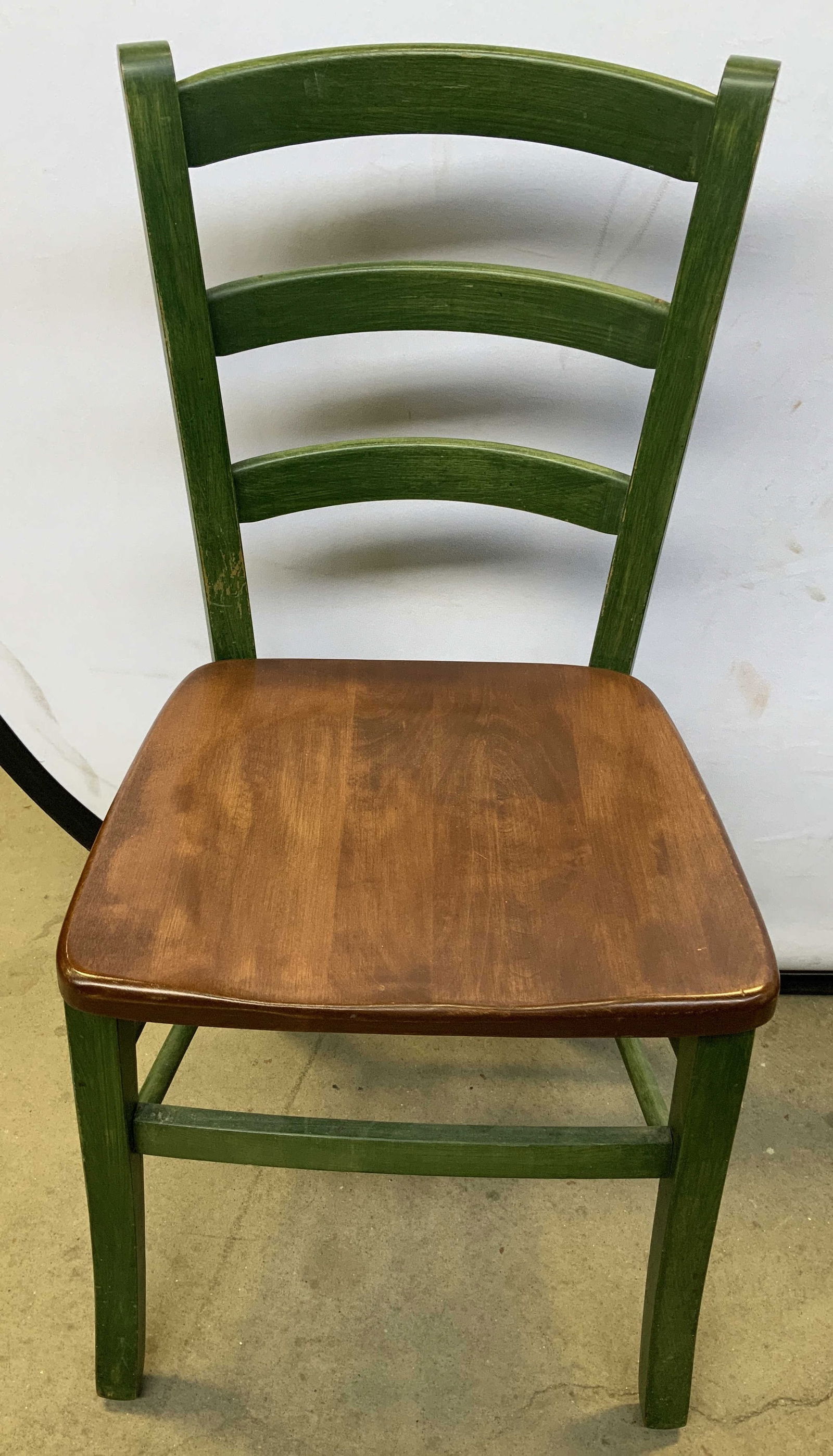 Set 4 Vtg Green Wooden Dining Chairs W Cushions: Lot includes, 4 wooden dining chairs featuring a green & brown finish. Ladder back style. Comes with green & cream cushions. Property of Upper East Side French stage and screen actors Estate, Manhatta