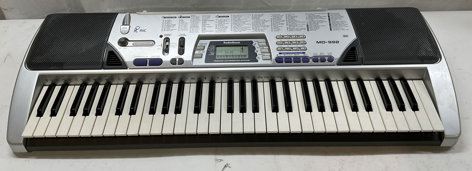 RadioShack MD 992 Electronic Keyboard (1 of 7)