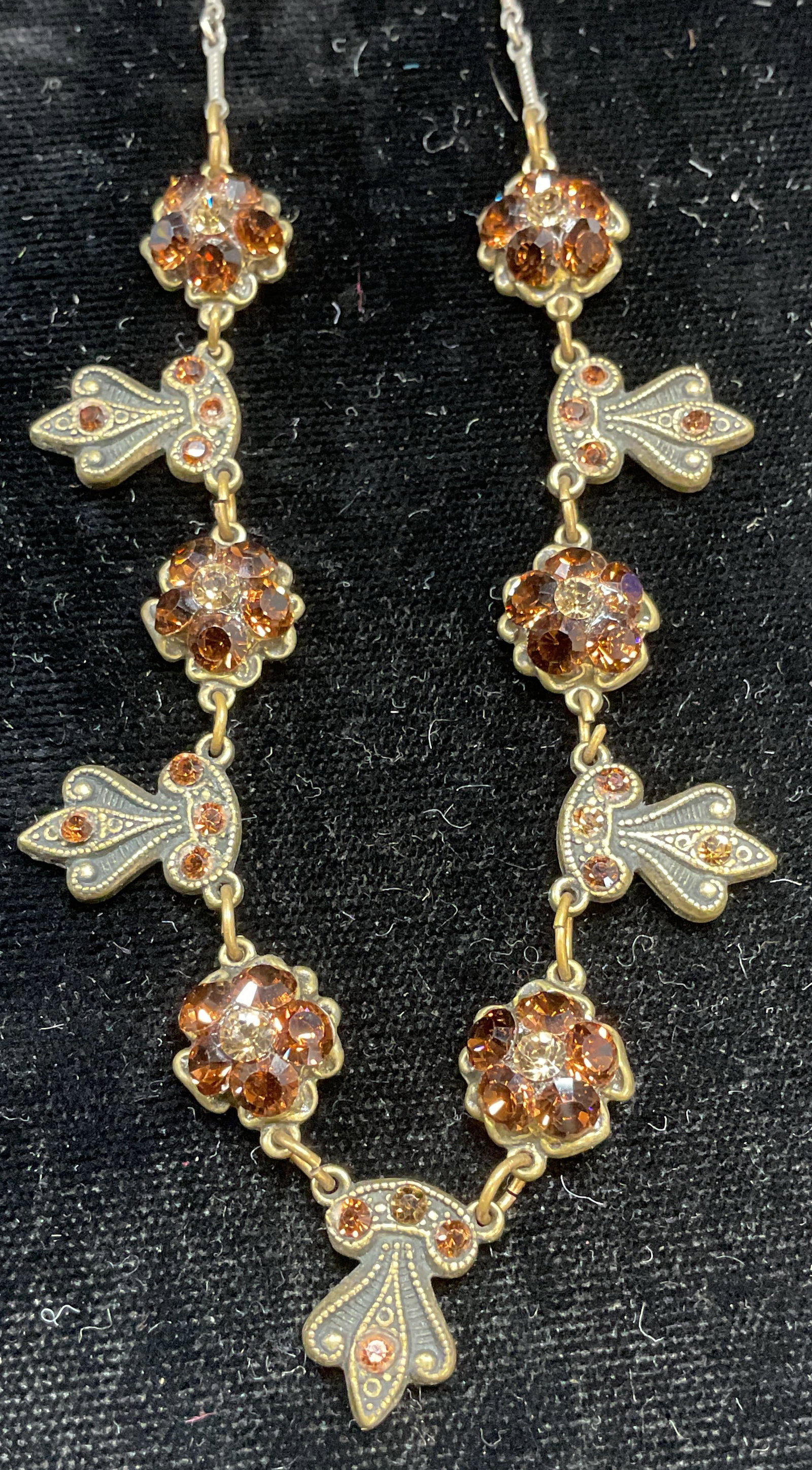 Yoni Z Gold Tone Amber Crystal Necklace (1 of 6)