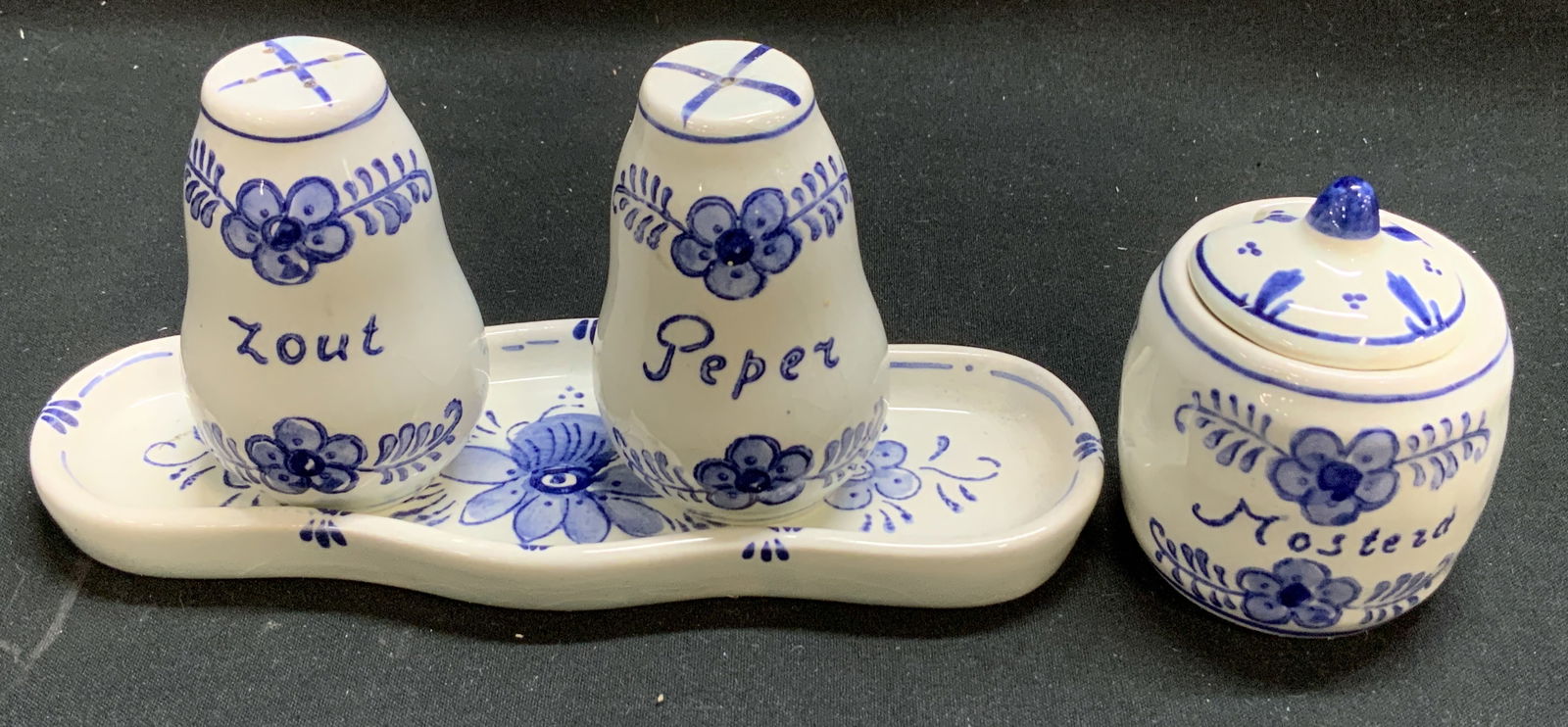 Set4 Delft Blue S&P Shakers, Tray & Mustard Jar (1 of 6)