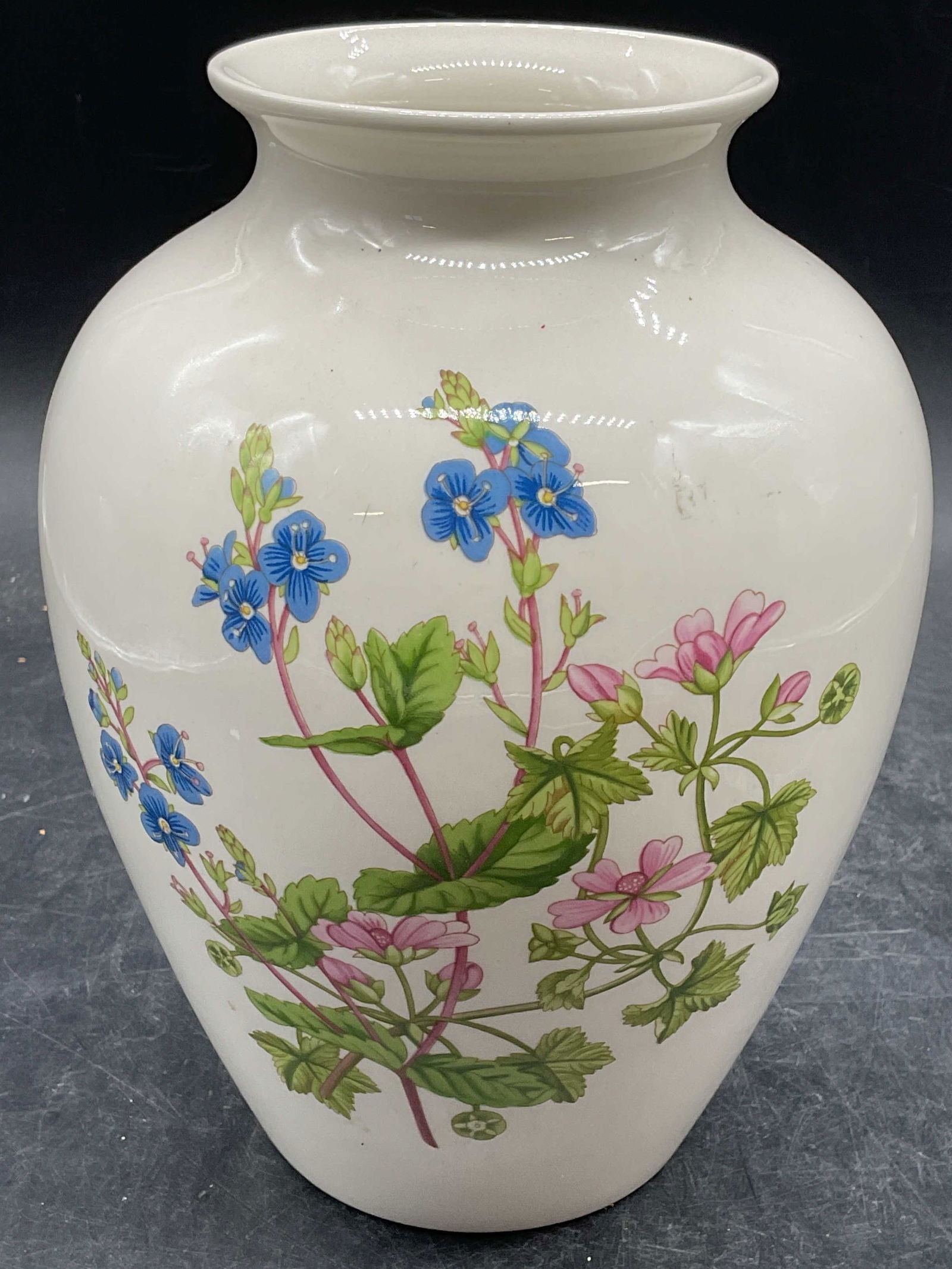 Vintage Spode Porcelain Floral Vase, England: Vintage Spode porcelain vase with floral design. Signed. Made in England. Measures approx 6 x 7.5 inches. Some scratching. Spode vase, floral vase, porcelain vase, collectibles, decorative arts, home