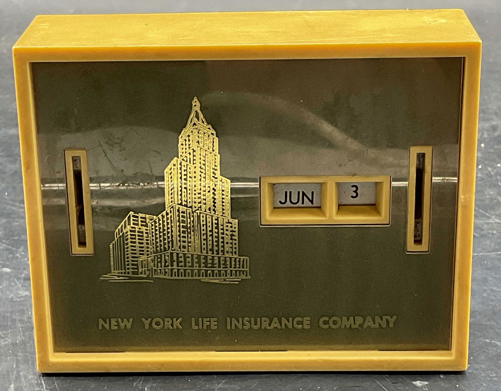 Vtg New York Life Insurance Calendar Coin Bank (1 of 6)