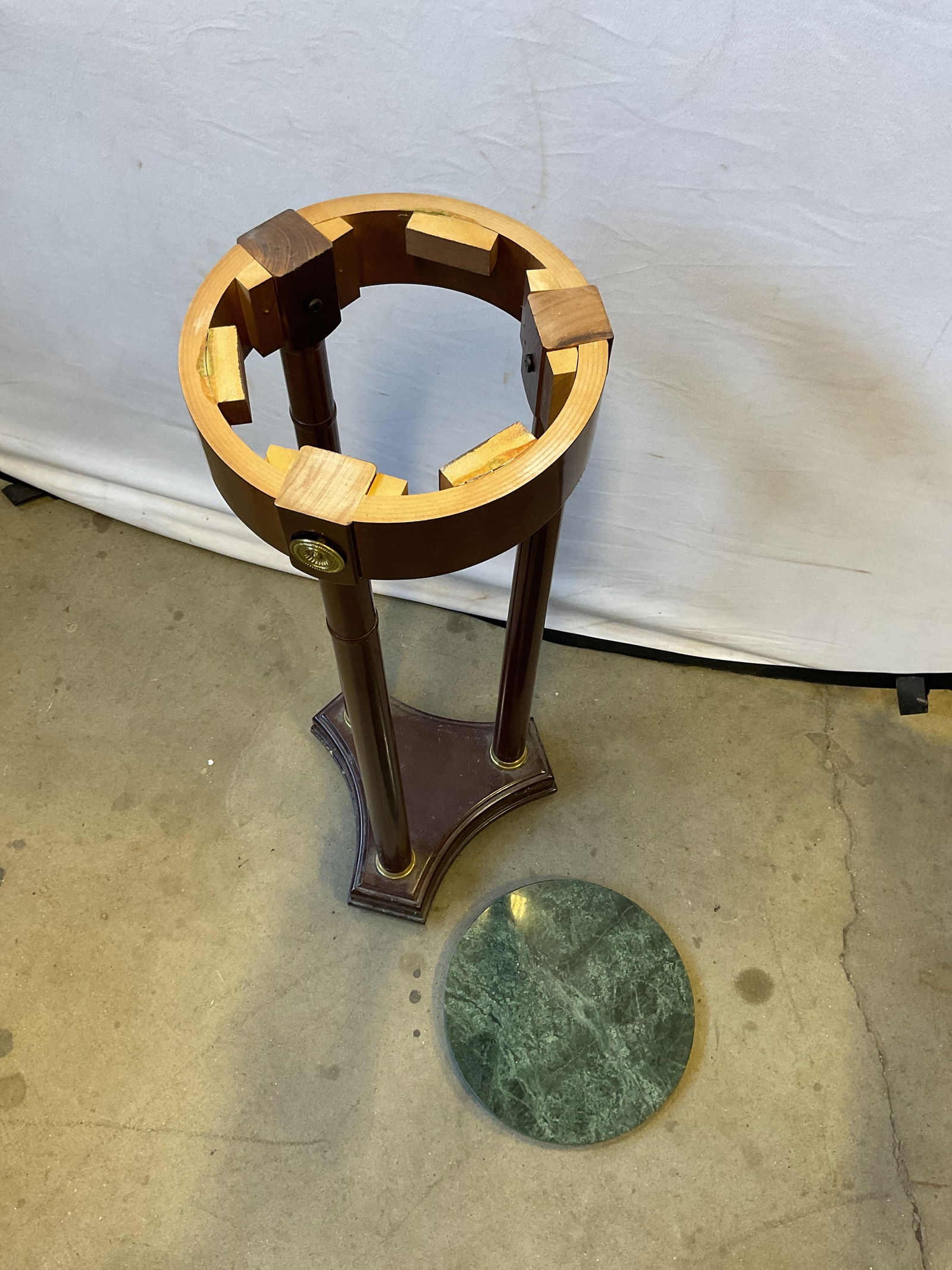 Bombay Neoclassical Mahogany Marble Side Table - 5