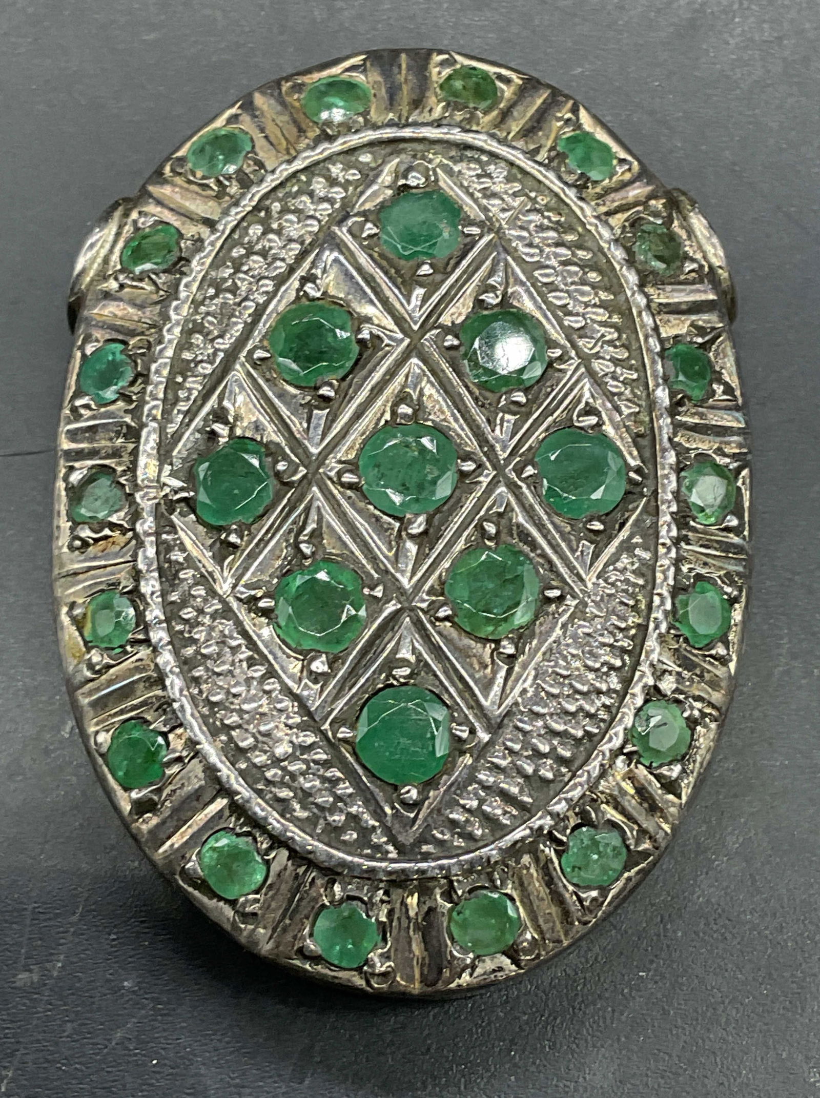 Sterling Silver Green Semiprecious Pendant (1 of 6)