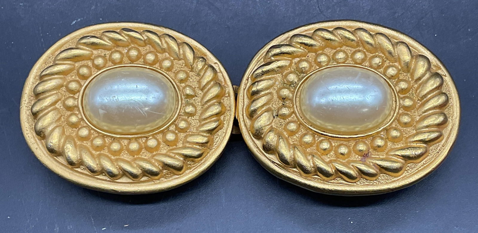 Dotty Smith Gold Tone Faux Pearl Belt Buckle (1 of 6)