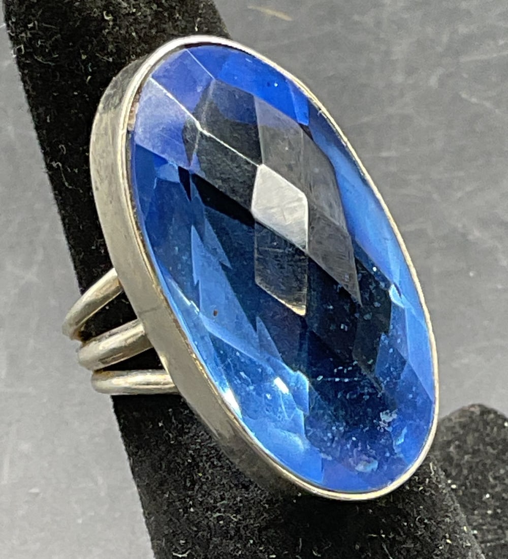 Sterling Silver Blue Crystal Cocktail Ring (1 of 6)