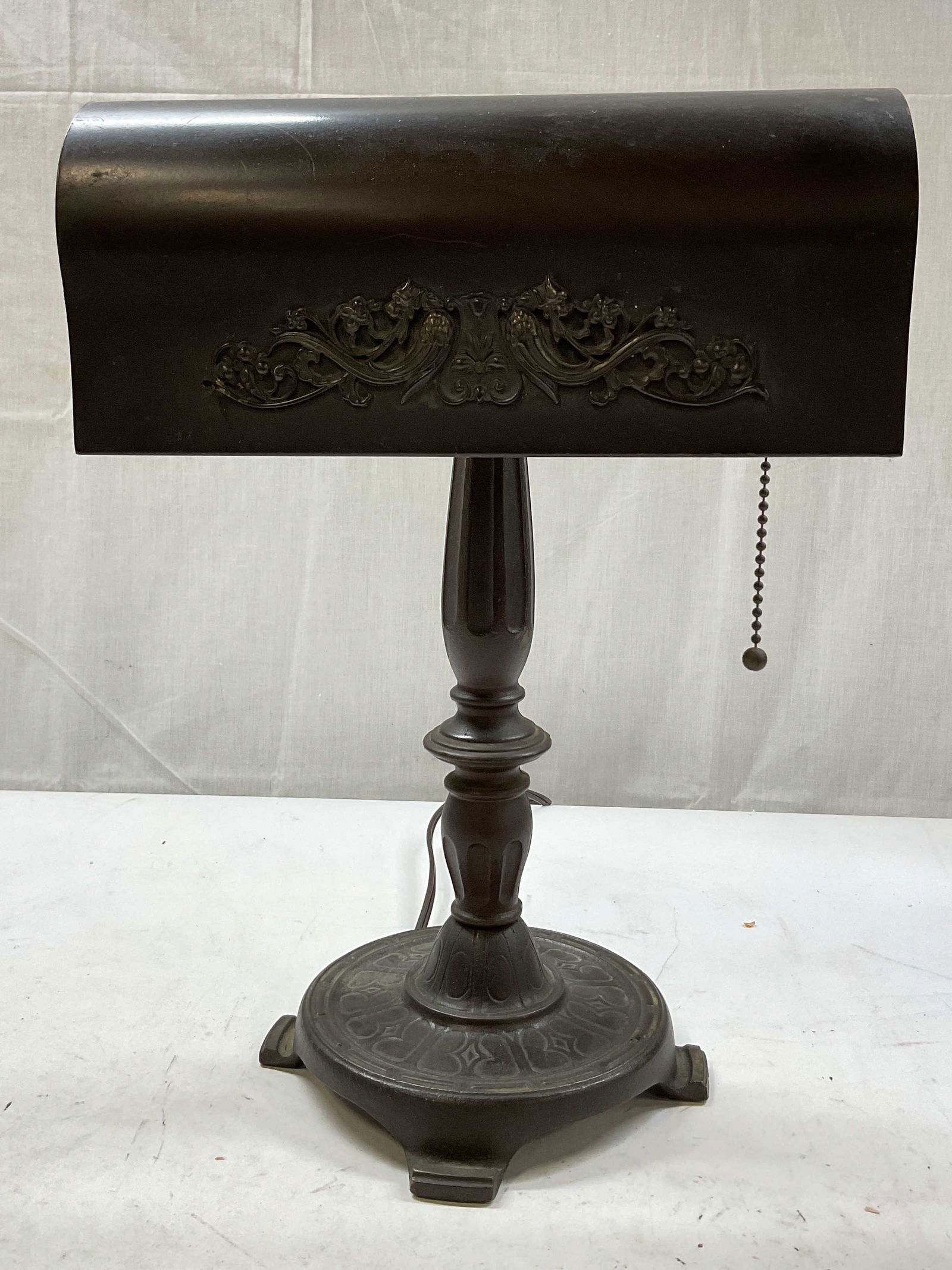 S. Robert Schwartz & Bro Bankers Lamp USA (1 of 9)