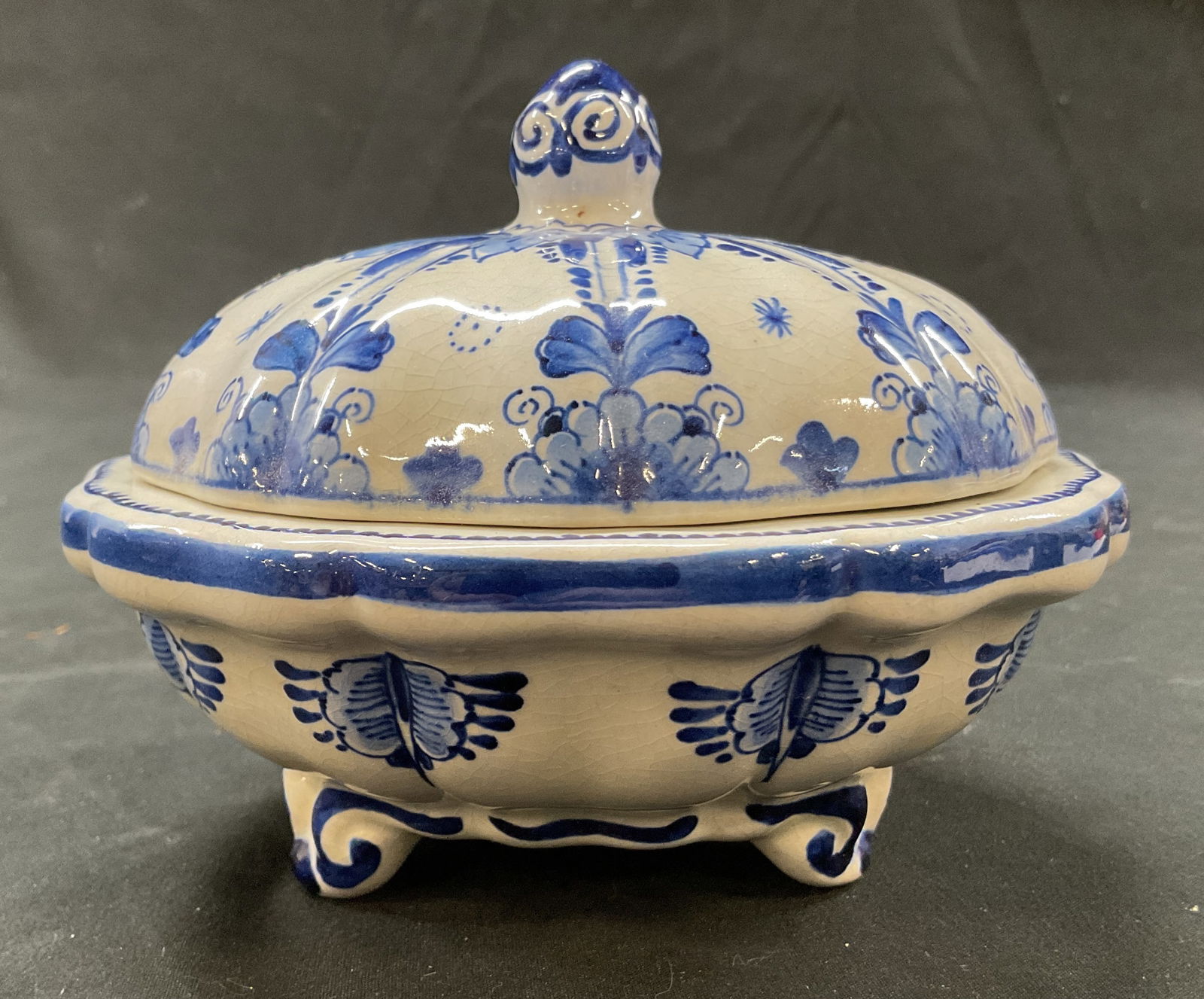 SGND Royal Delft Ceramic Lidded Trinket Dish (1 of 12)