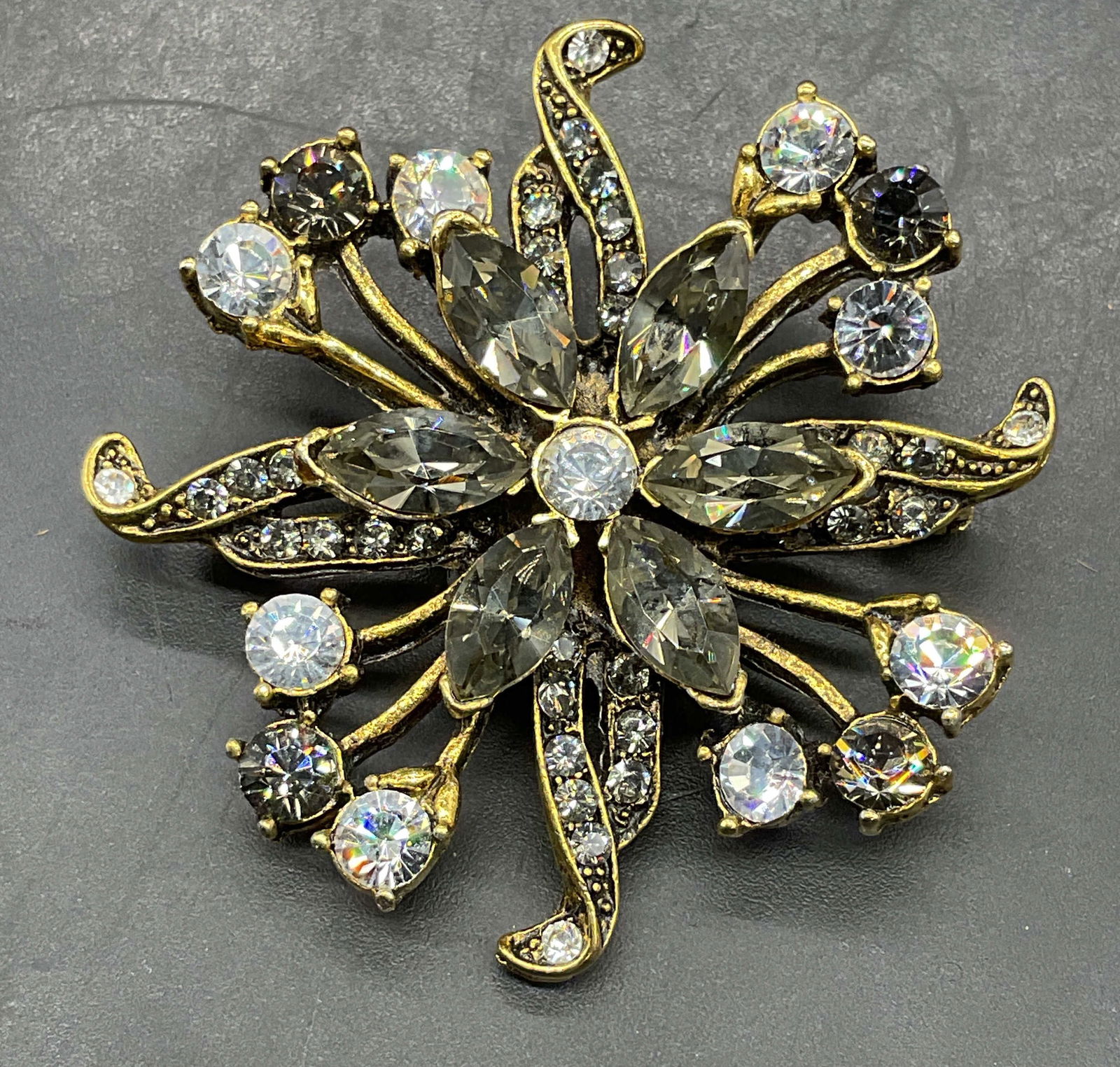 Vintage Gold Tone Crystal Flower Brooch (1 of 6)