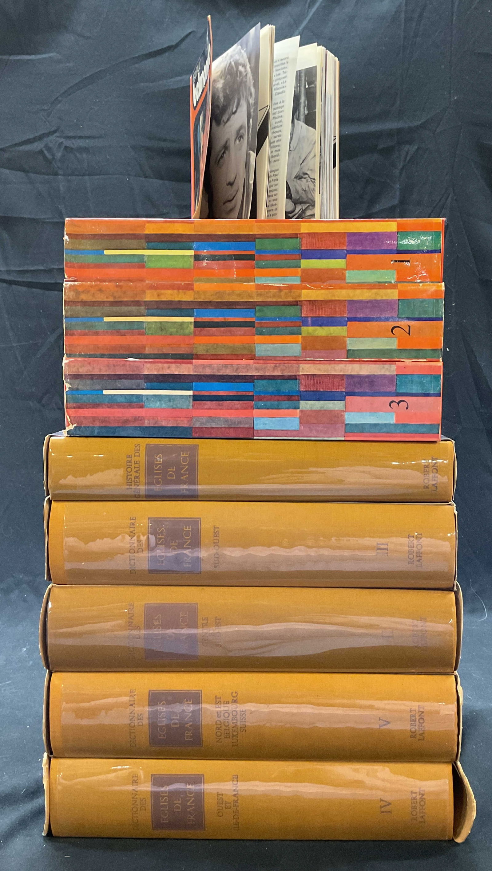 Lot9 French Churches+ Illus Bks Laffont 1960s-70s (1 of 20)