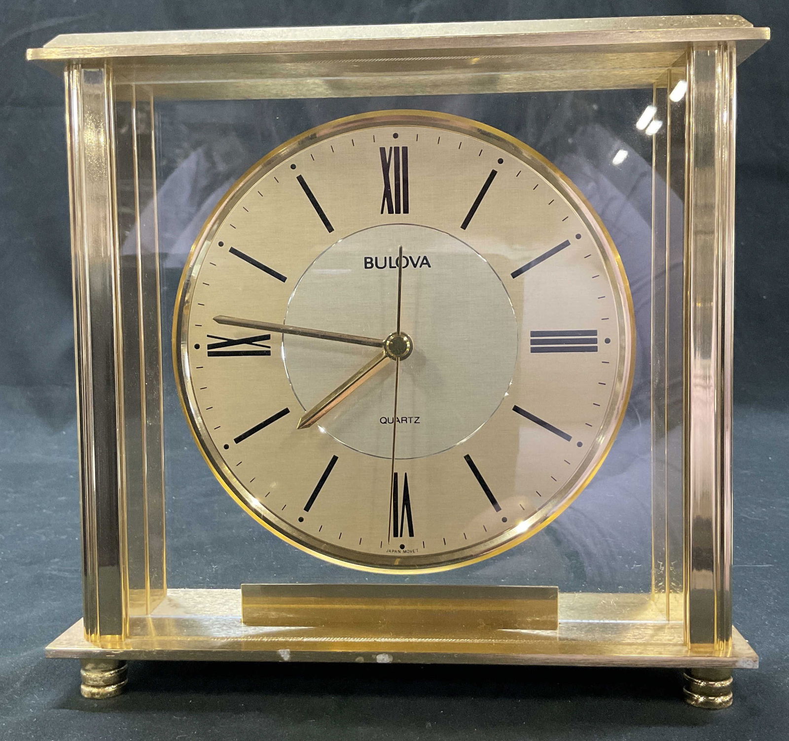 Bulova B1700 Grand Prix Mantel Clock (1 of 8)