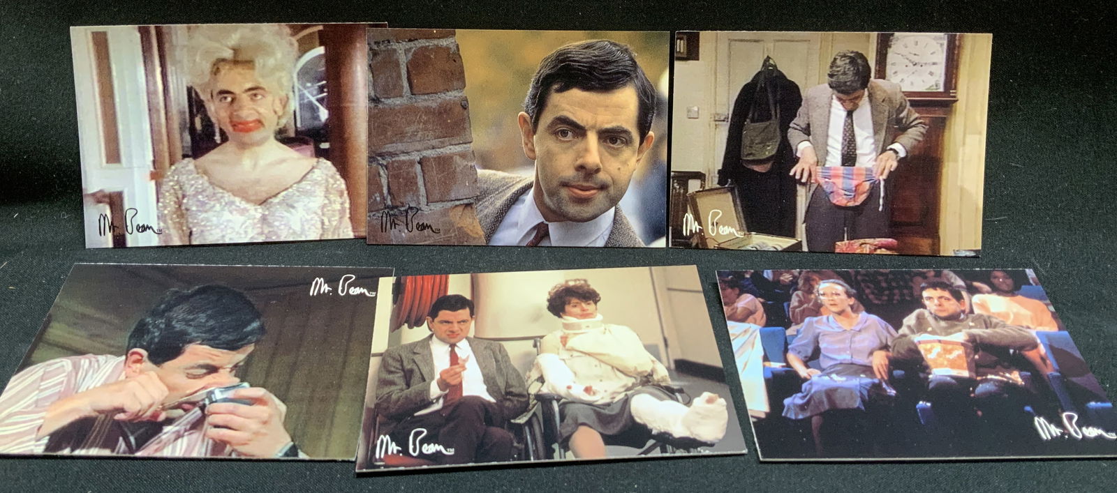 Lot 40+1997 Mr. Bean Collect Trding Crds CANADA: Lot includes, 40+ 1997 Mr. Bean collectible trading cards. Cards come in acrylic case & few cards are wrapped with a paper band. Reads, COMPLETE. Has not been inspected individually, lot is sold as is