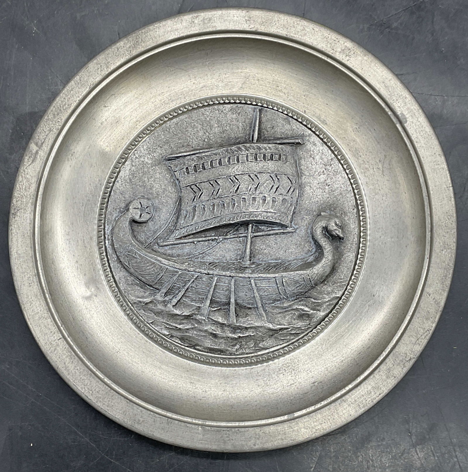 Zinn Veritable Etain Pewter Viking Ship Plaque (1 of 6)