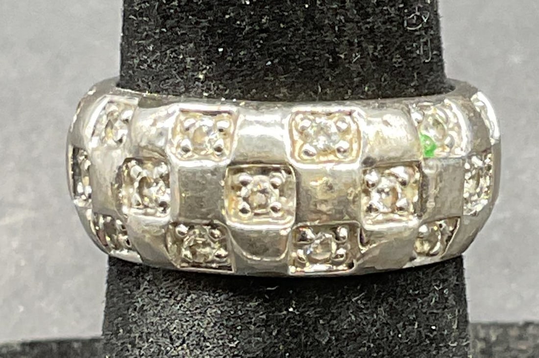 Vintage Silver Tone Crystal Ring (1 of 6)