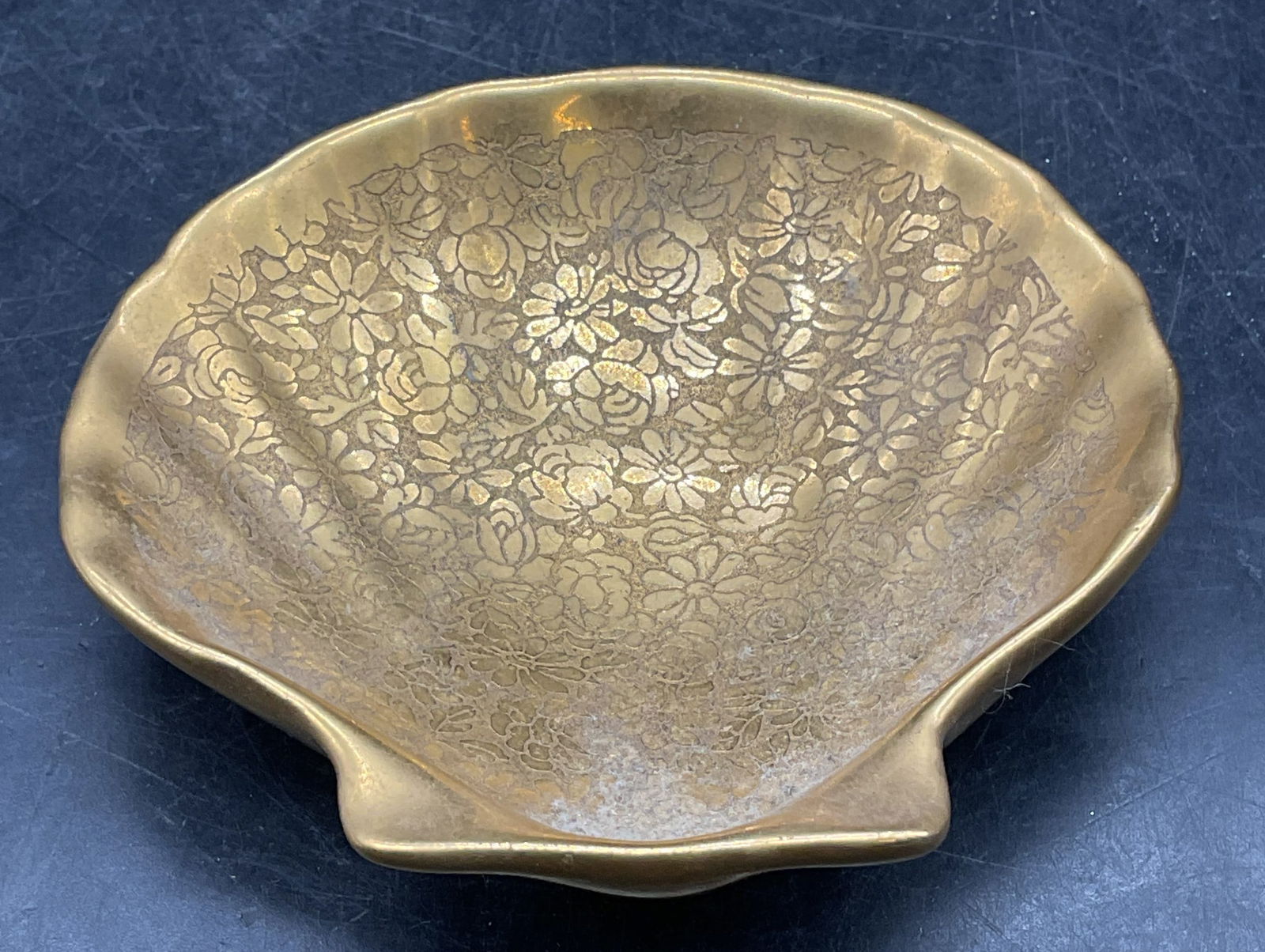 Vtg Signed Gilt Porcelain Shell Trinket Dish (1 of 6)