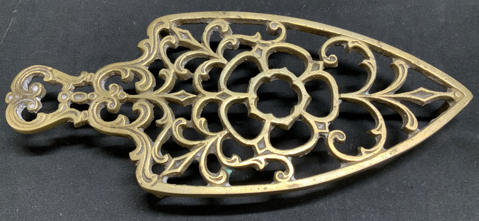 Vntg Sgnd Ornate Brass Trivet (1 of 6)