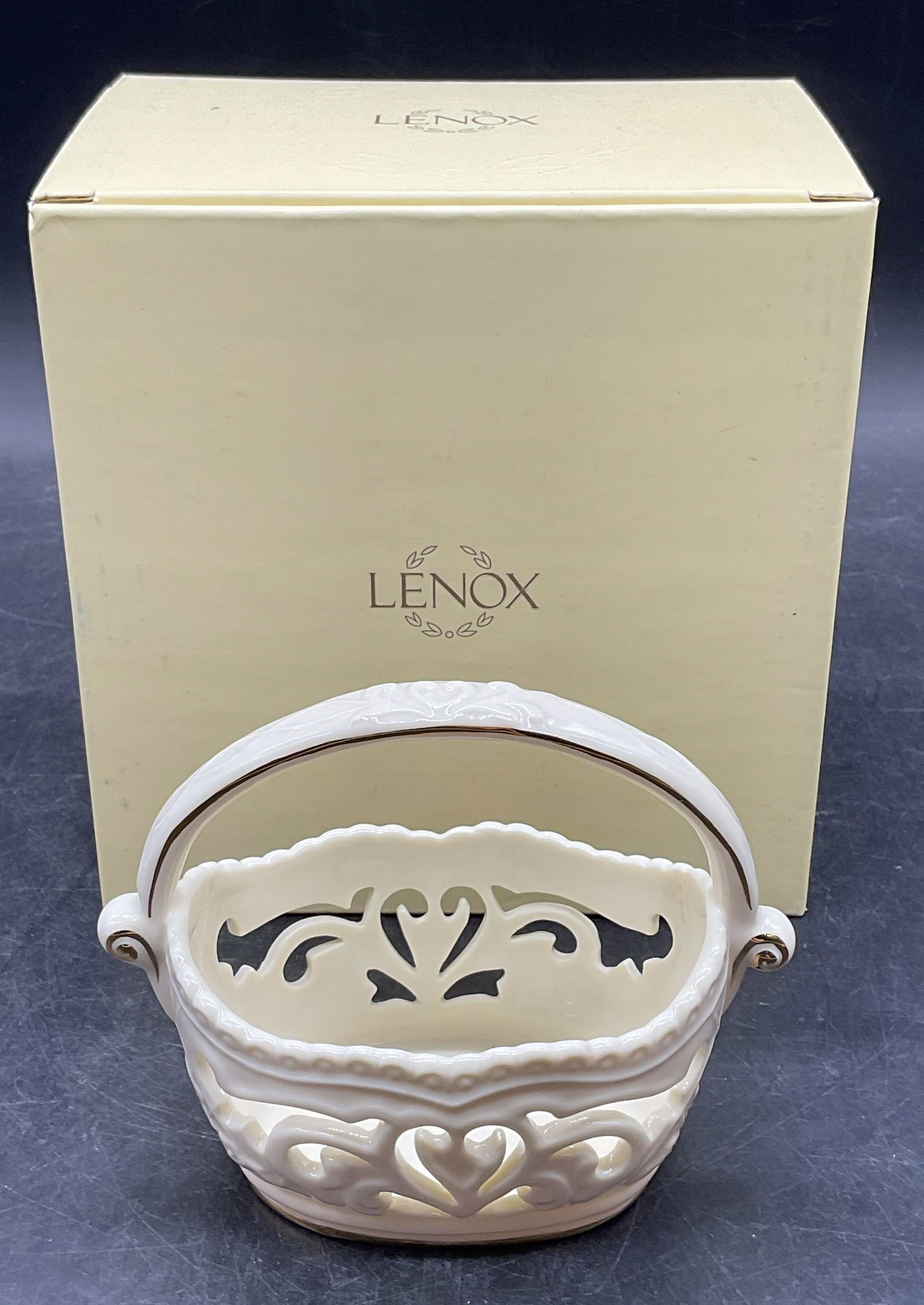 Lenox Porcelain Forevermore Heart Basket NIB (1 of 6)
