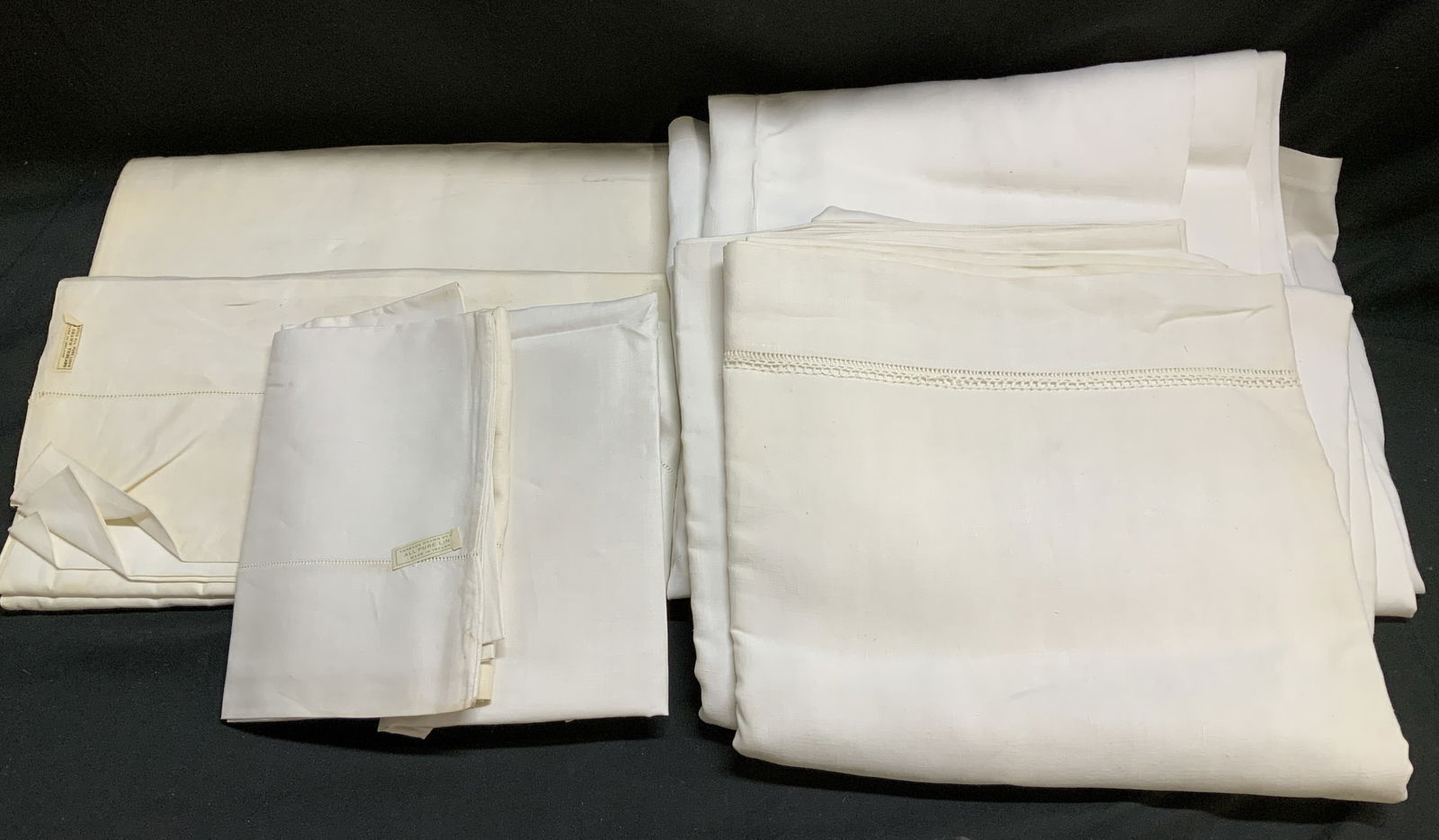 Lot 6 Vtg Linen Pillow Cases & Tablecloths IRELAND (1 of 9)