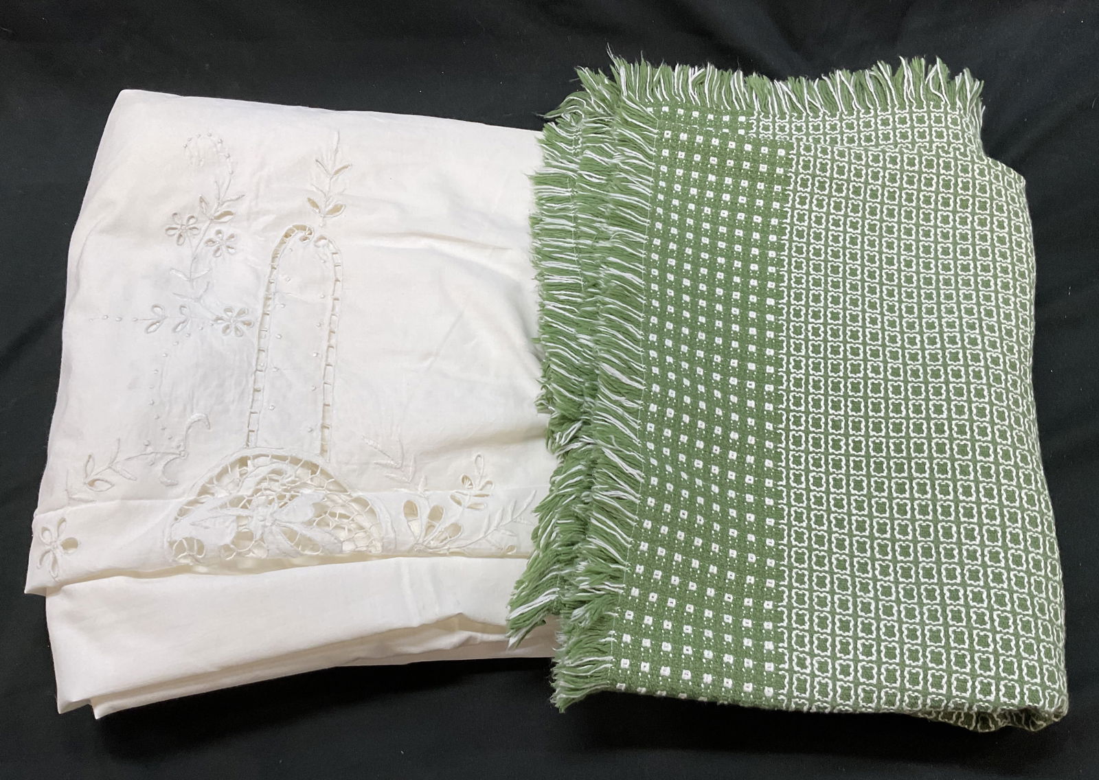 Lot 2 Vintage Embroidered & Fringed Tablecloths (1 of 12)