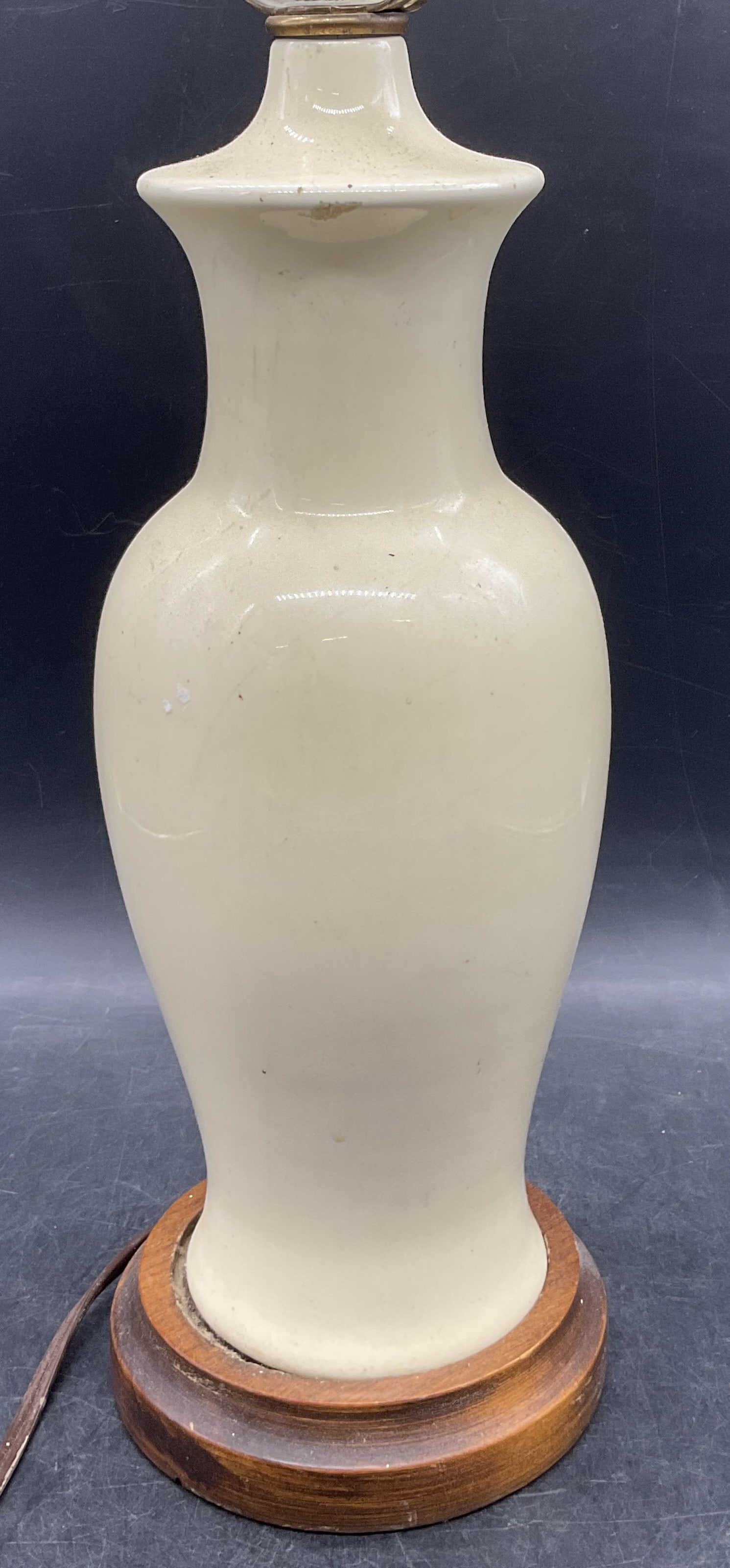 Vintage White Ceramic Wood Pedestal Table Lamp (1 of 9)