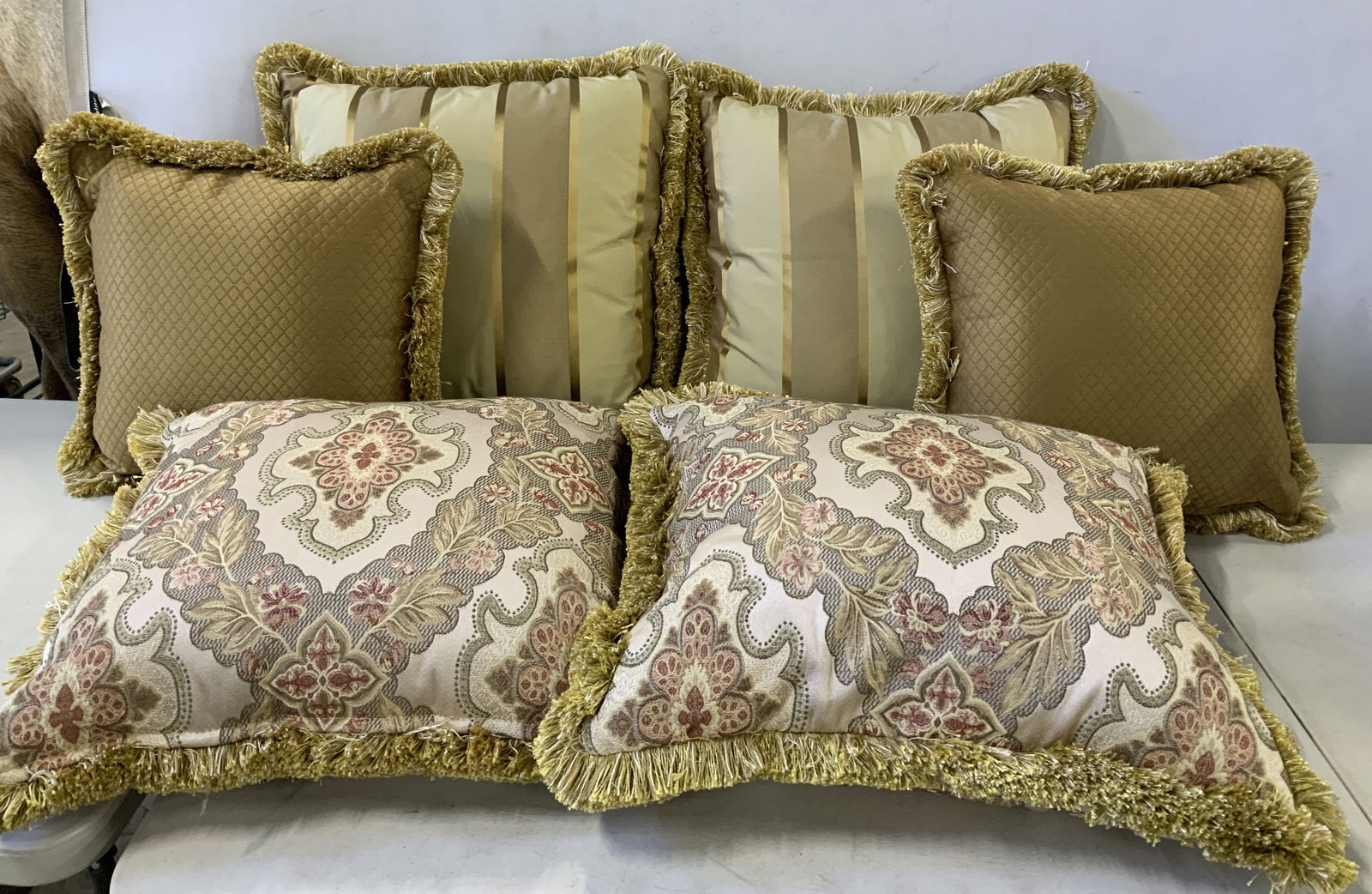 Set 3 Vtg Decorative Fringed Throw Pillows (1 of 7)