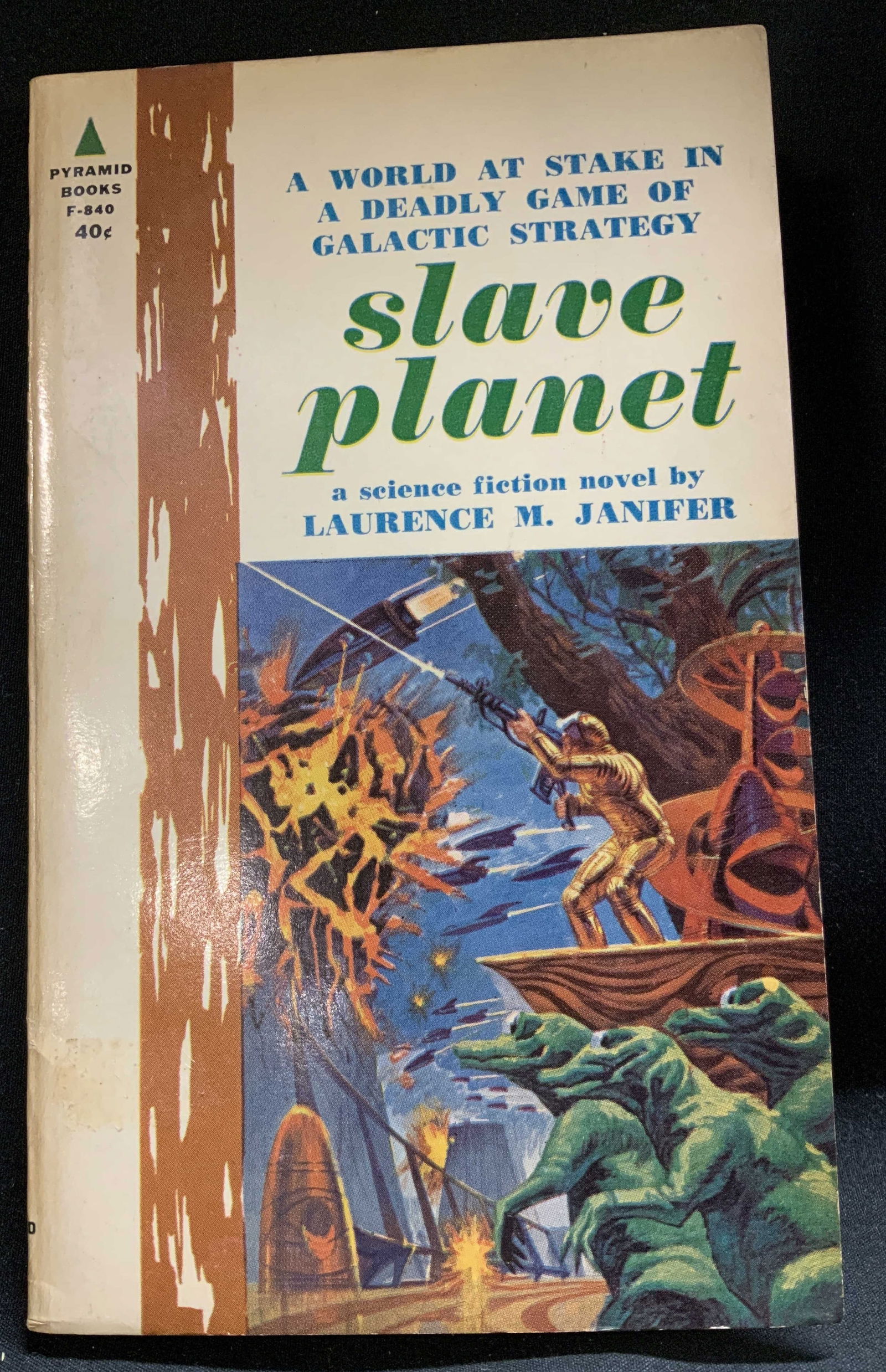 1963 Slave Planet Sci Fi 1st Print Novel JANIFER: Slave Planet. A Science Fiction Novel by Laurence Janifer. Pyramid Books. New York. Copyright 1963. First Printing. Printed in the USA. Front cover features illustrations. Surface wear consistent to a