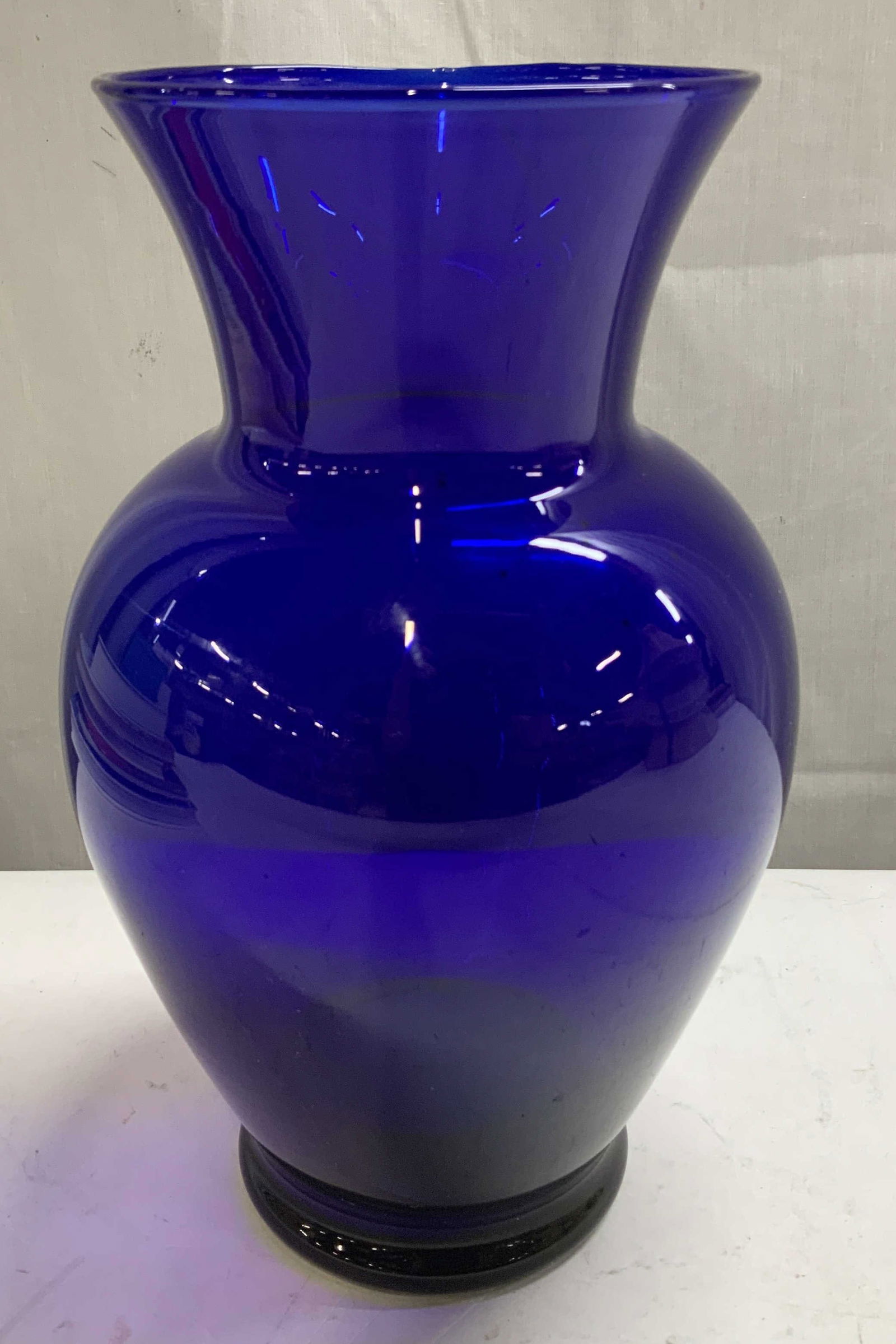 Vntg Cobalt Blue Glass Vase (1 of 6)