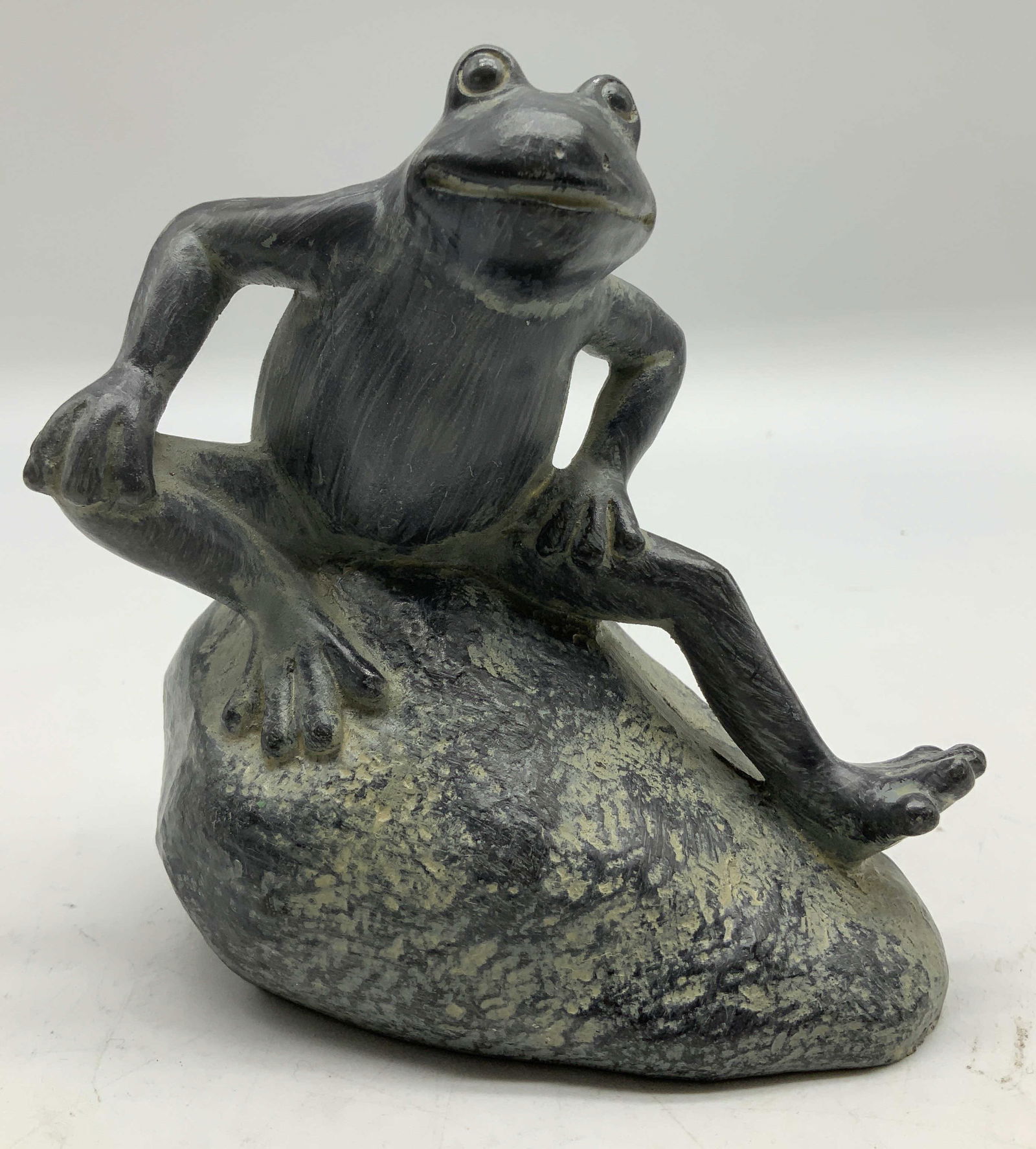 Pier 1 Imports Sitting Frog Figurine USA (1 of 6)