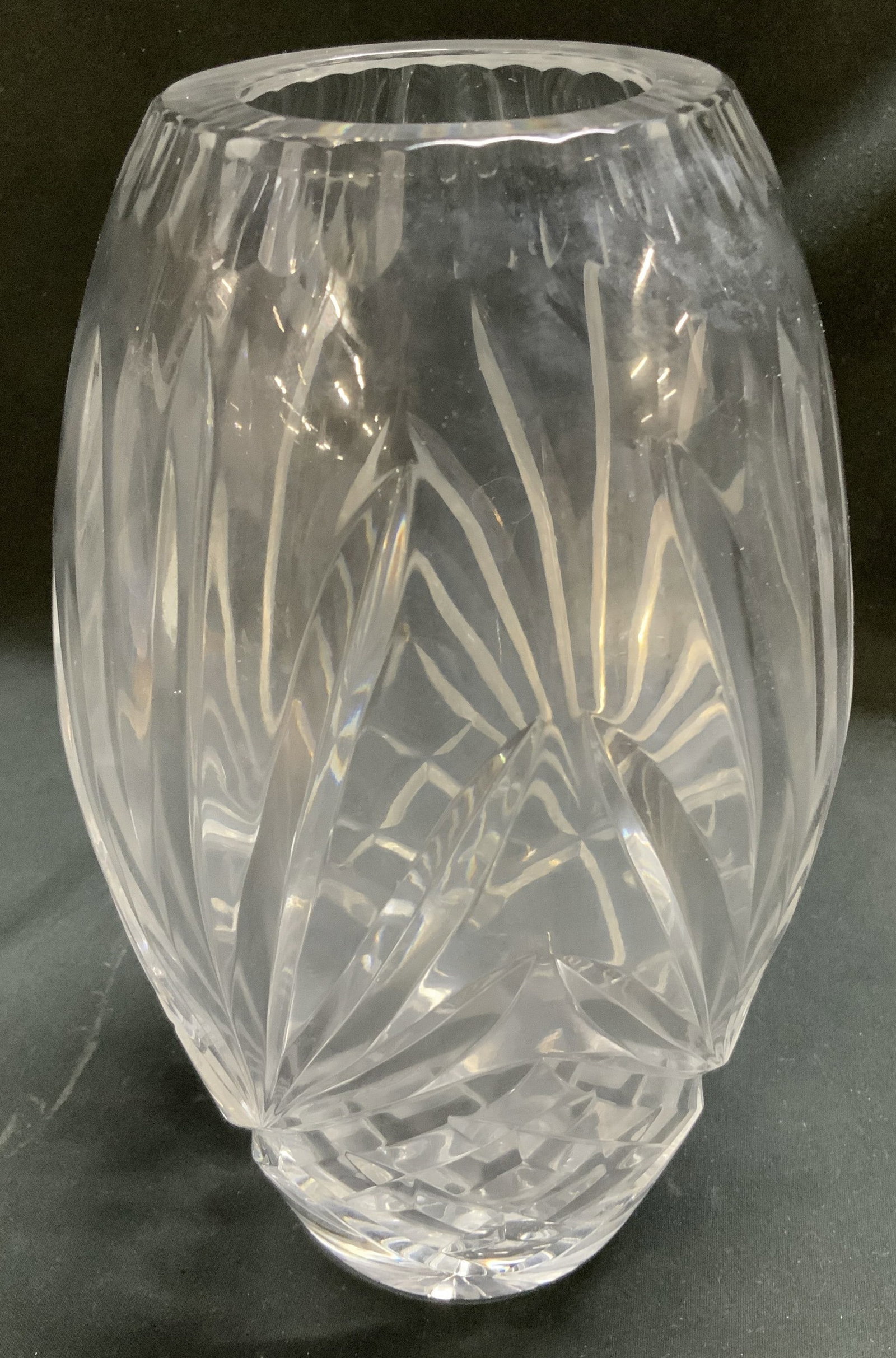 Vntg Clear Cut Glass Fan Pattern Vase (1 of 6)