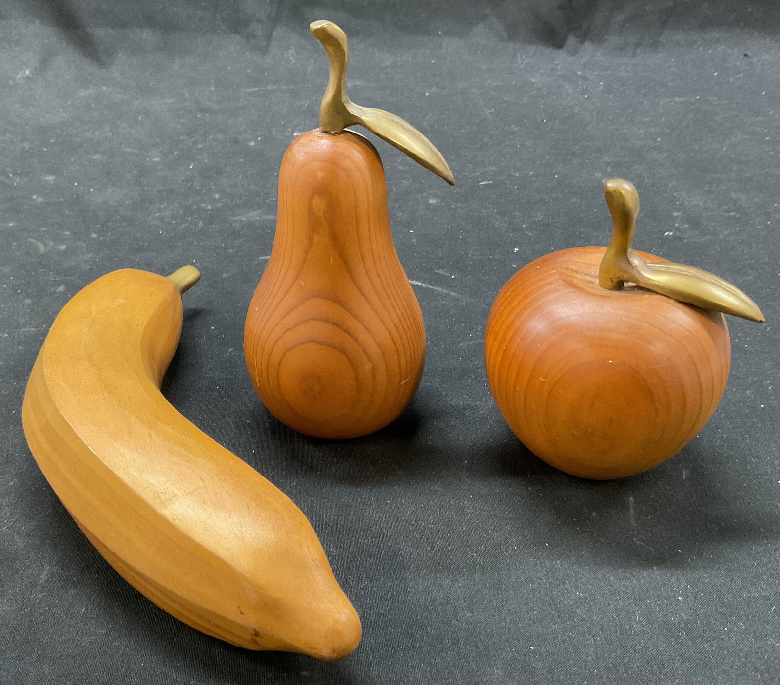 Lot 3 Vintage Wooden Fruit Figurines (1 of 10)