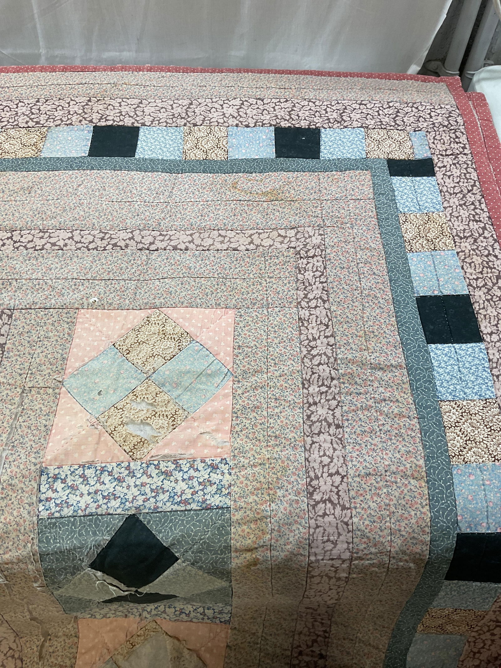 Vintage Handmade Pink Blue Patchwork Quilt - 4
