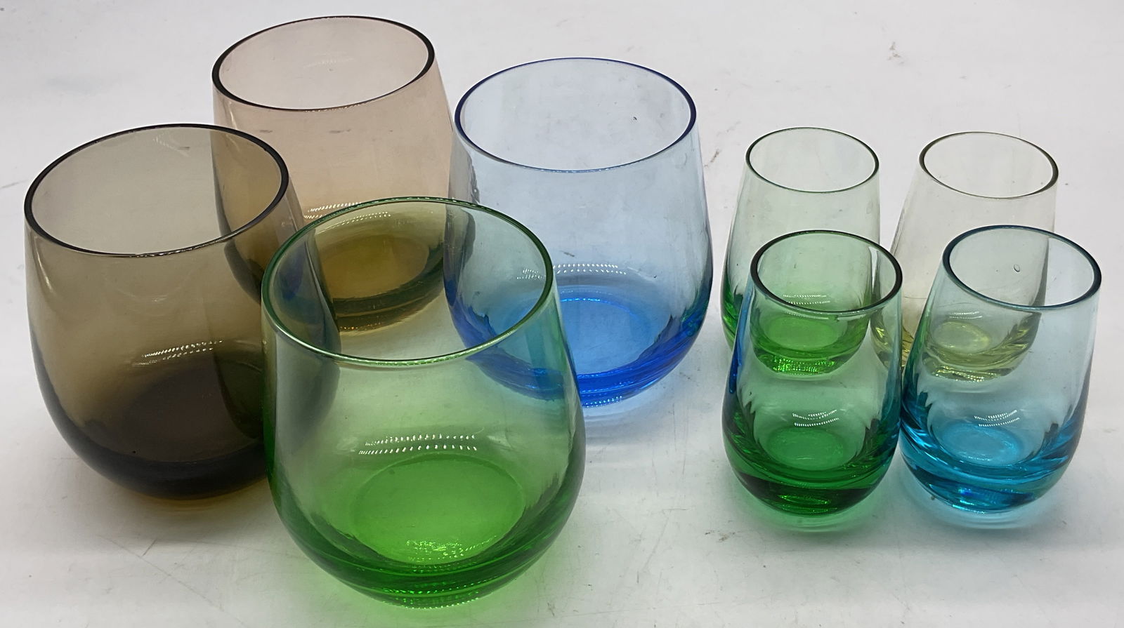 Grp Lot 8 Vintage Colorful Glassware (1 of 7)