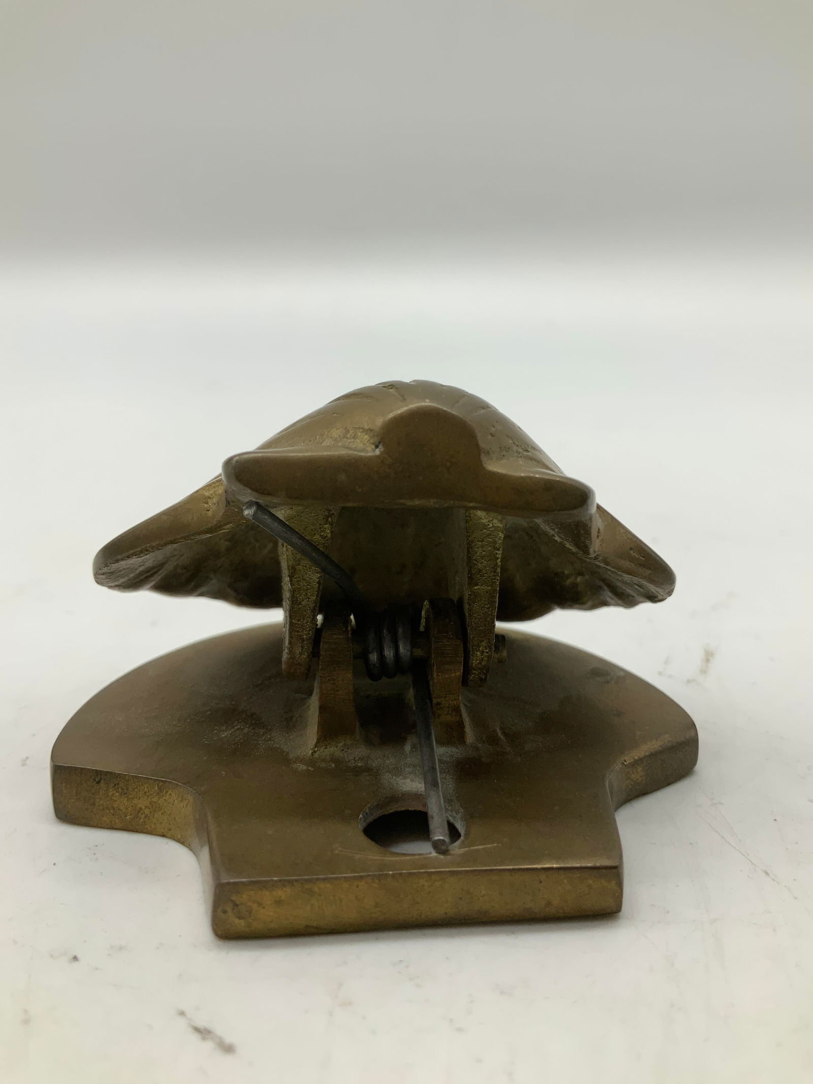 Vntg Solid Brass Clam Shell Clip - 3