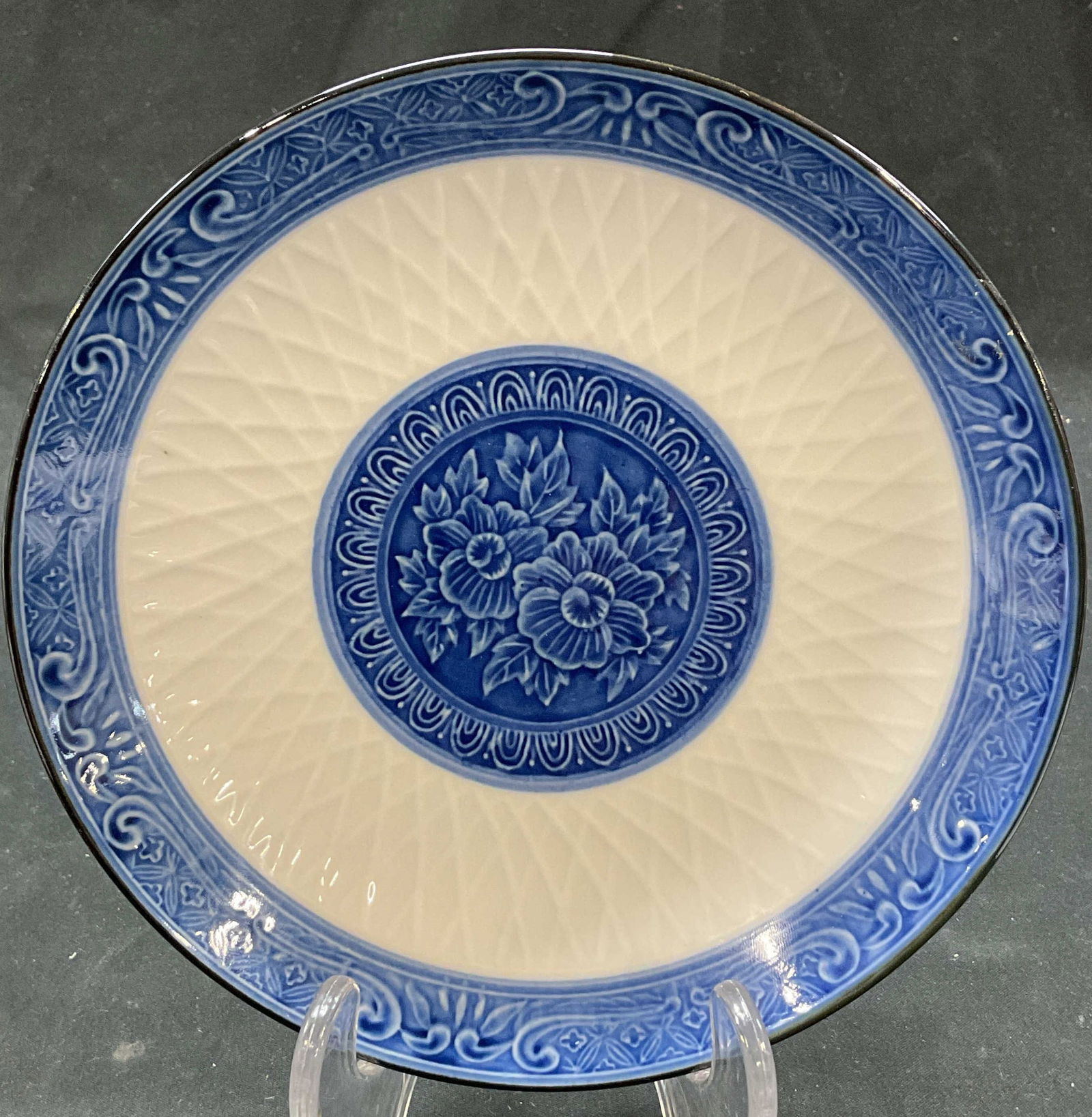 SGND Blue & White Porcelain Peony Plate (1 of 7)