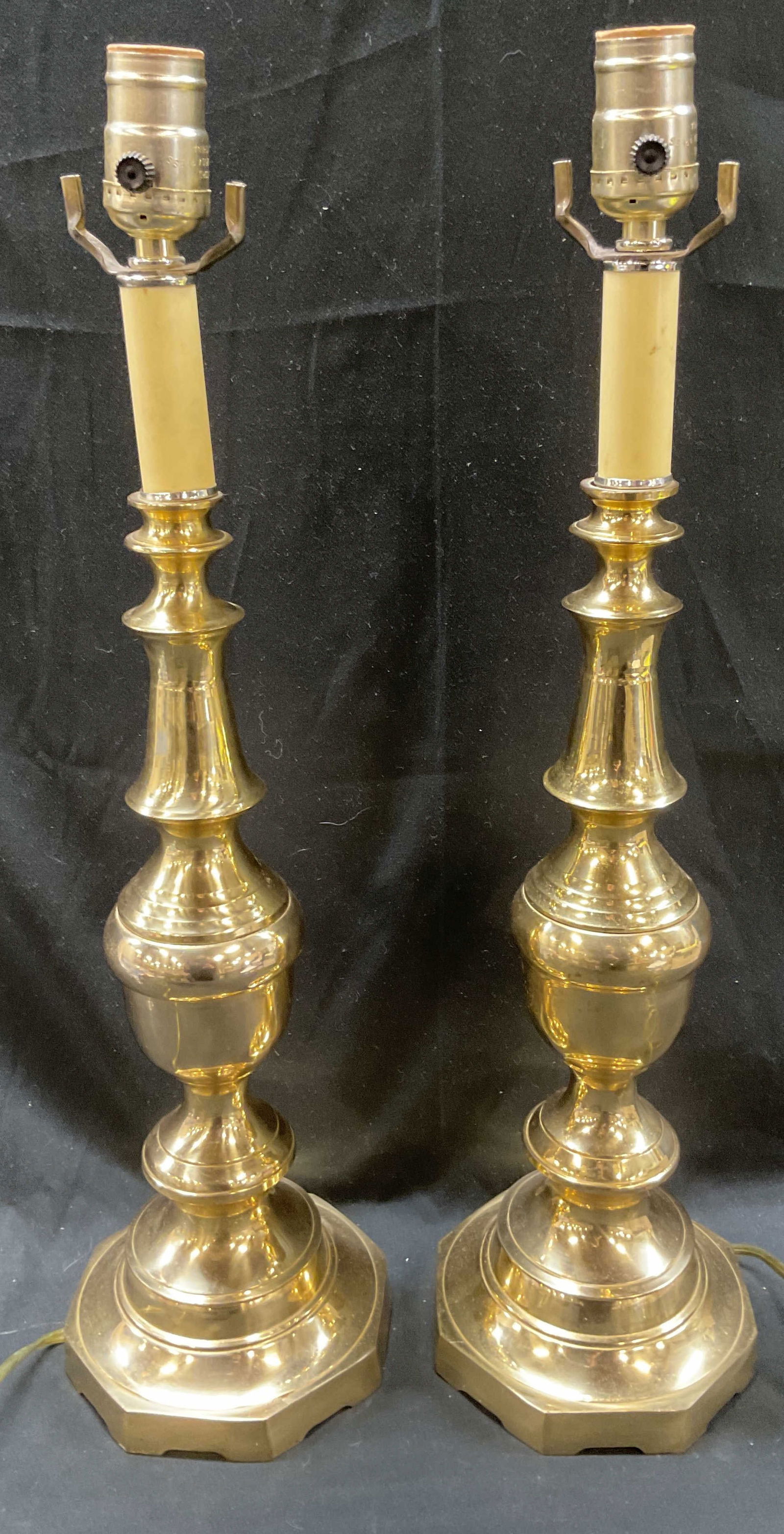 Pair Vtg Brass Stepped Table Lamps (1 of 8)