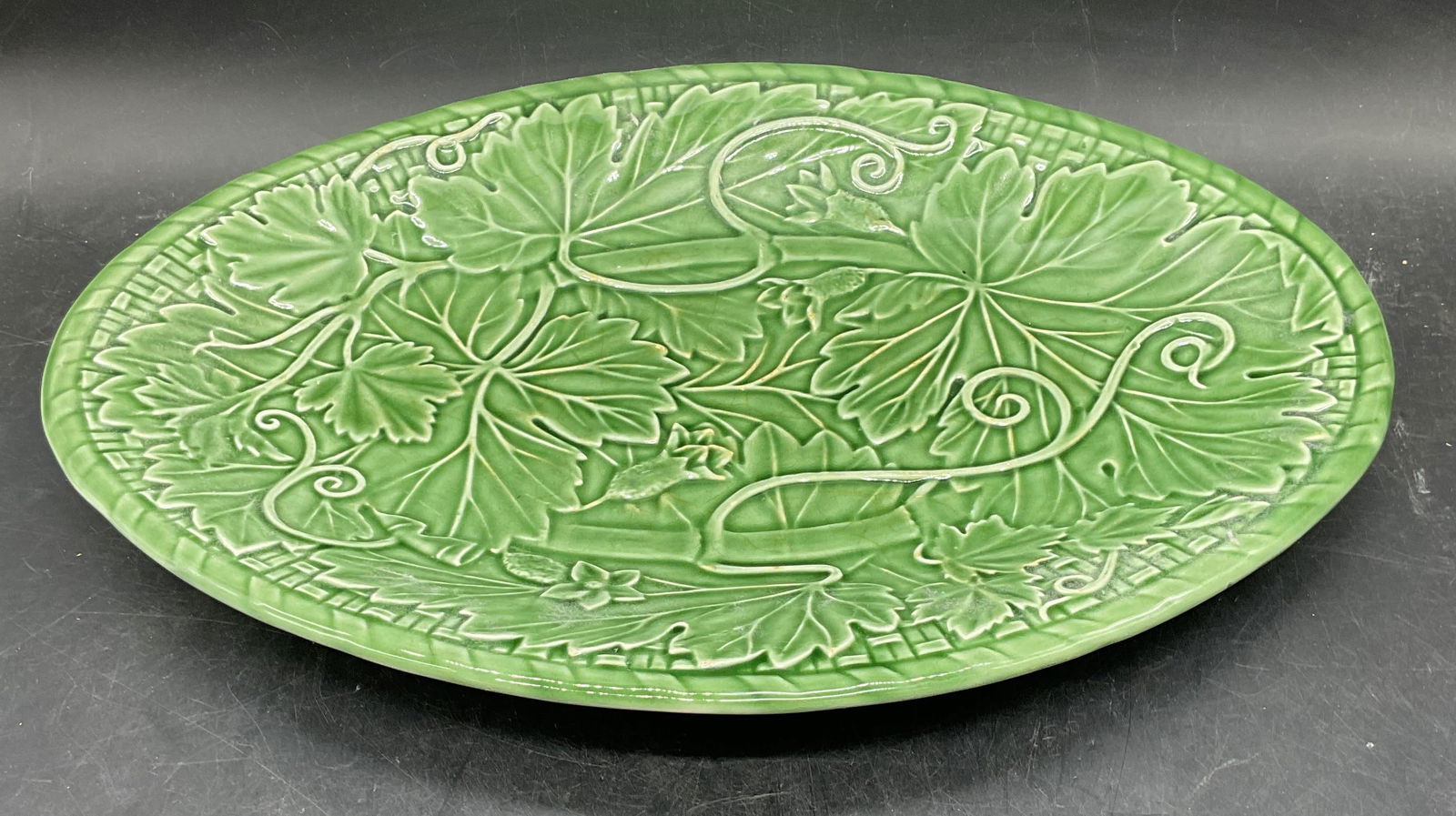 BORDALLO PINHEIRO Ceramic Leaf Vine Platter (1 of 7)