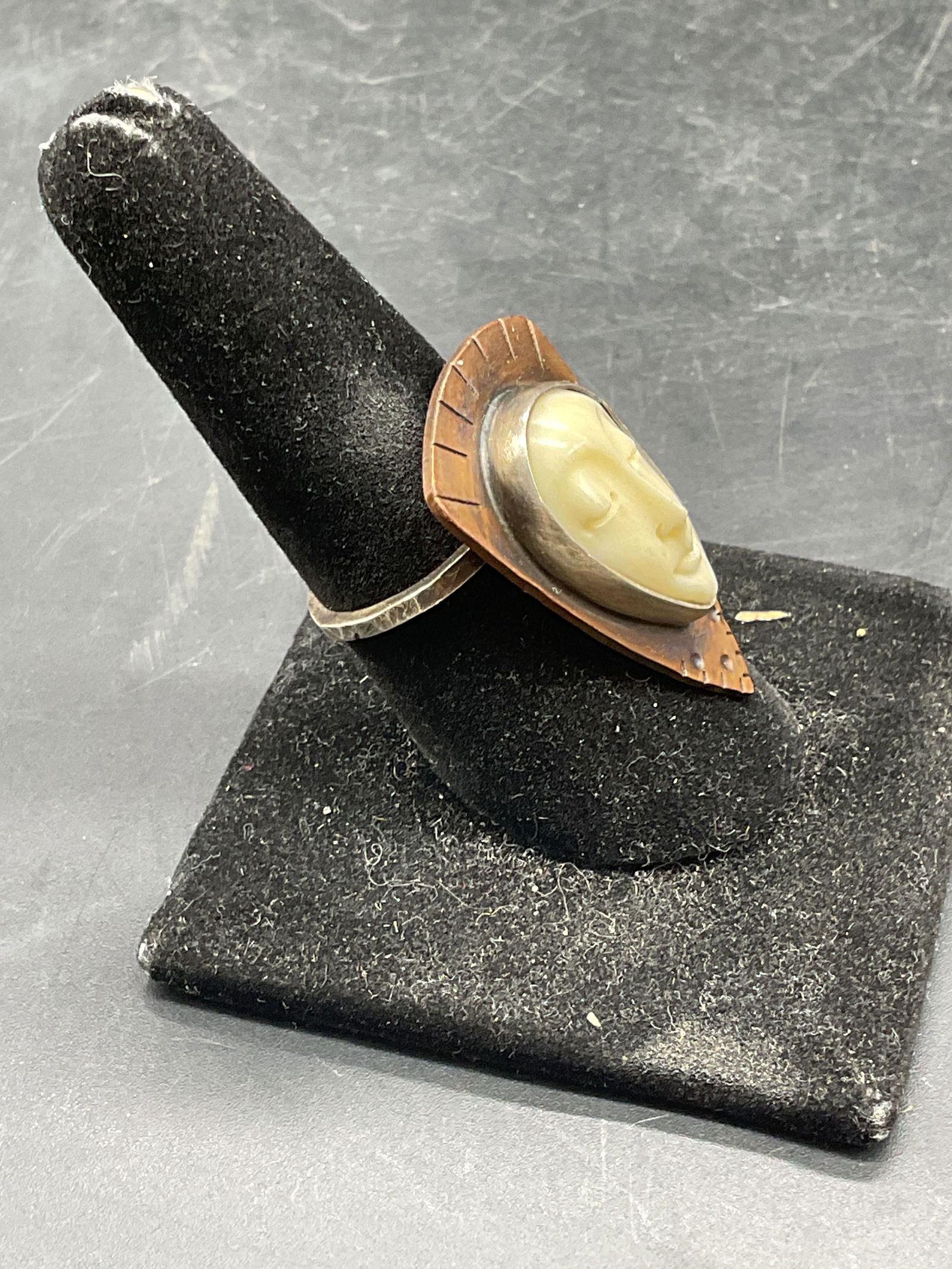 Signed Sterling Silver Carved Face Ring - 2