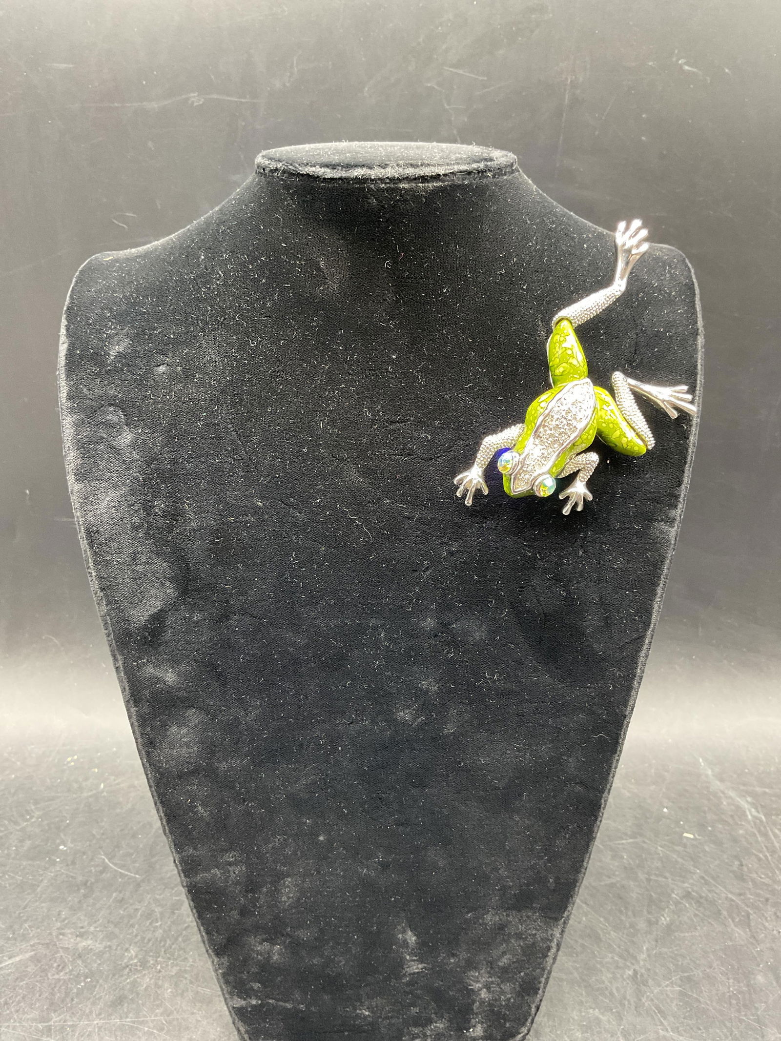 Silver Tone Crystal Frog Statement Brooch - 6