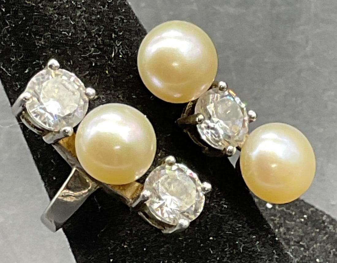 Lucas Lameth Sterling Silver CZ Pearl Ring: Signed Lucas Lameth LUC Sterling silver ring with pearls and cubic zirconia stones. Ring size 7, slightly adjustable. Total weight 5.8 grams. Some scratching. Jewelry, estate jewelry, fine