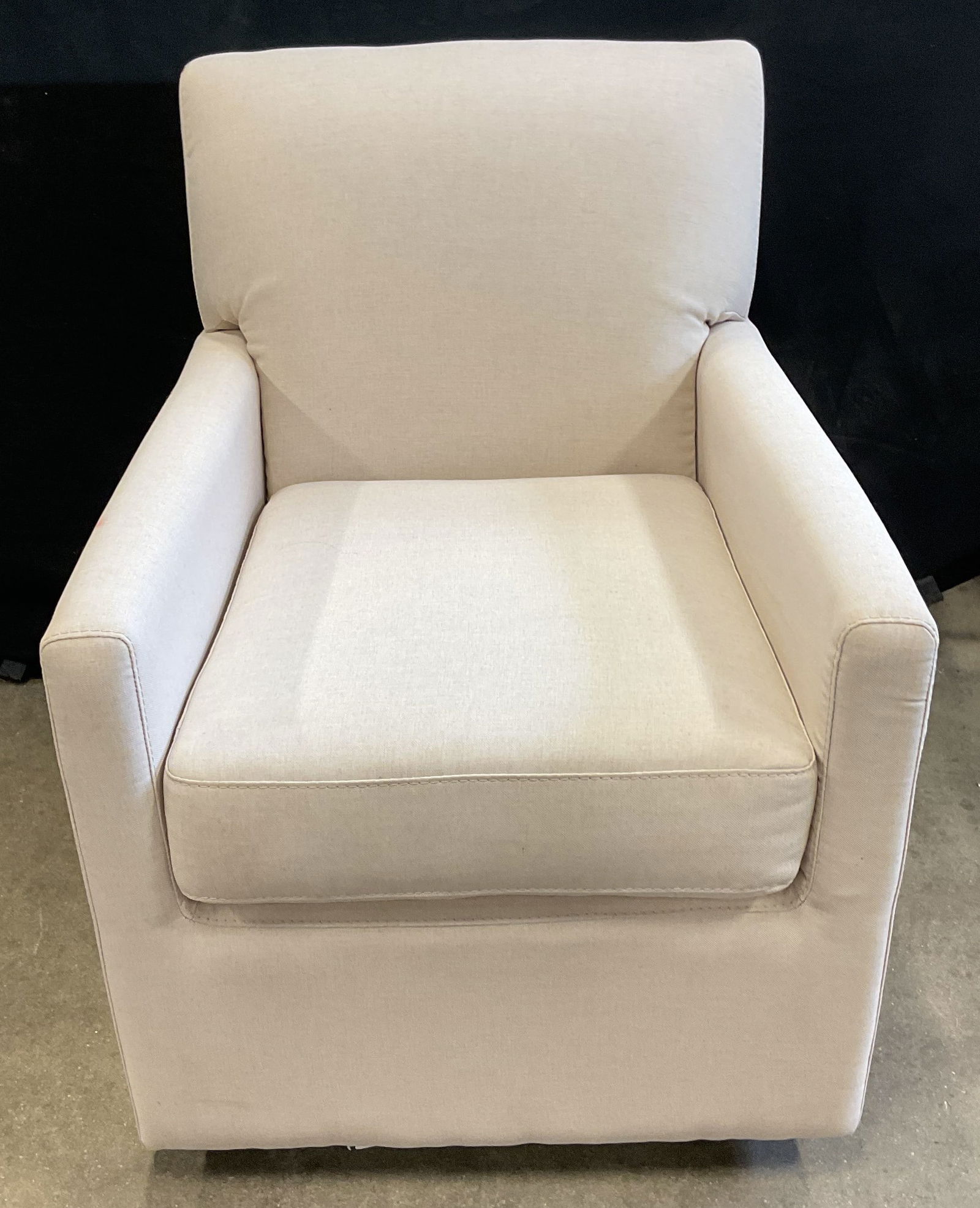 Palliser De Mexico White Upholstered Armchair: Palliser de Mexico off white upholstered fabric armchair with swivel base. Signed. Measures approx. 24 x 29.5 x 31.5 inches. Wear including discoloration. Palliser armchair, armchair, white armchair,