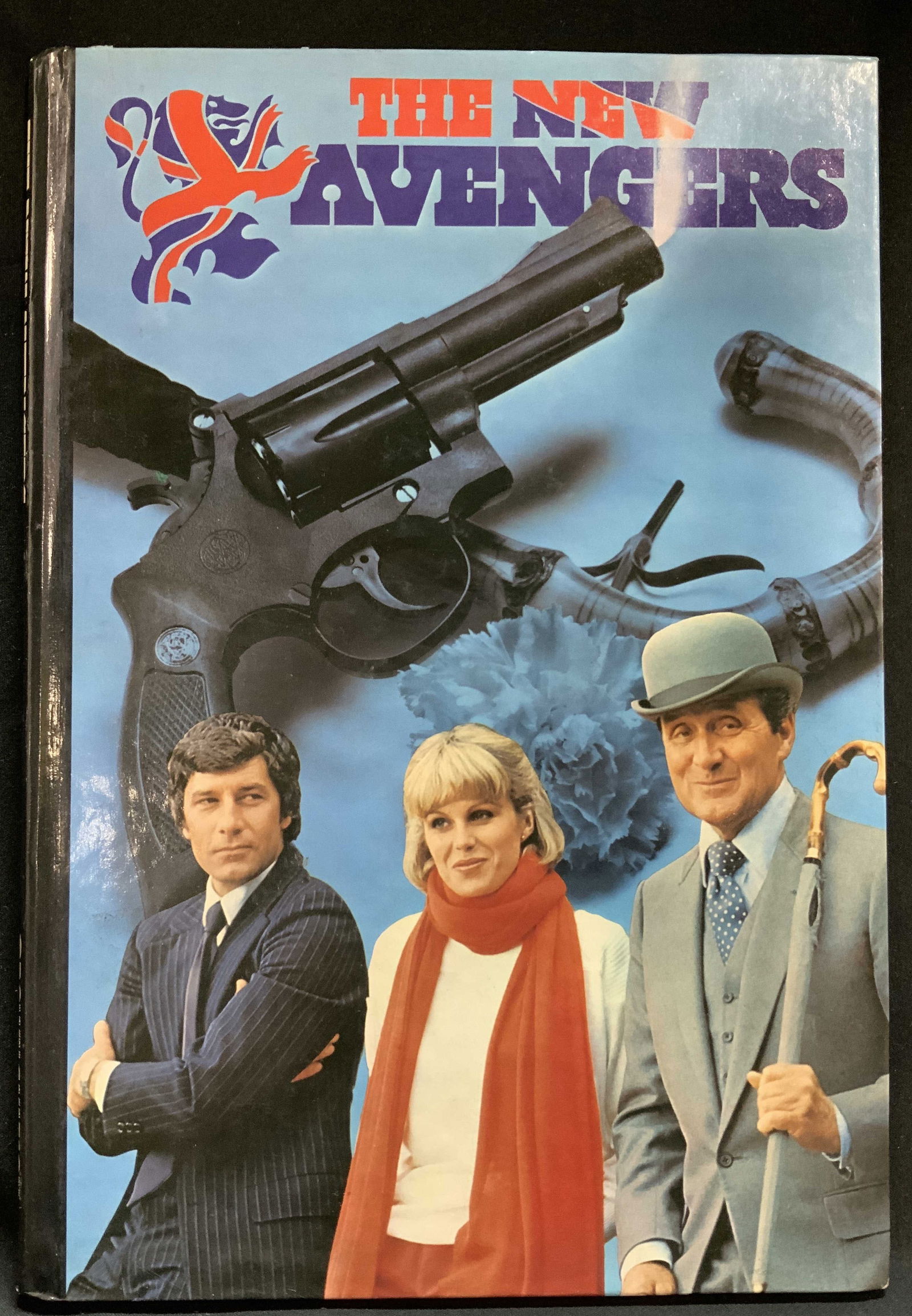 1978 The New Avengers Annual Illustr Bk HOLLAND: The New Avengers Annual. Published by Rainbow Books. Brown Watson. A Howard & Wyndham Company. Printed in Holland. The Avengers Enterprises Limited 1978. Book features comic illustrations, articles, a