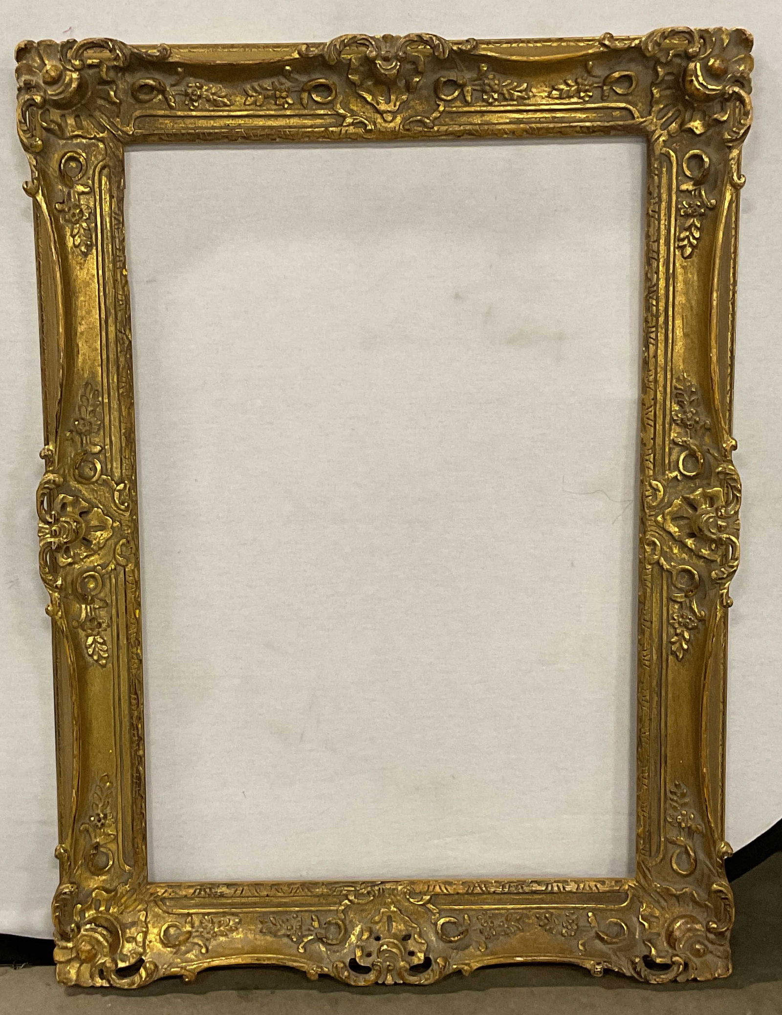 Vintage Ornate Gilt Wood Art Frame 46x34In (1 of 8)